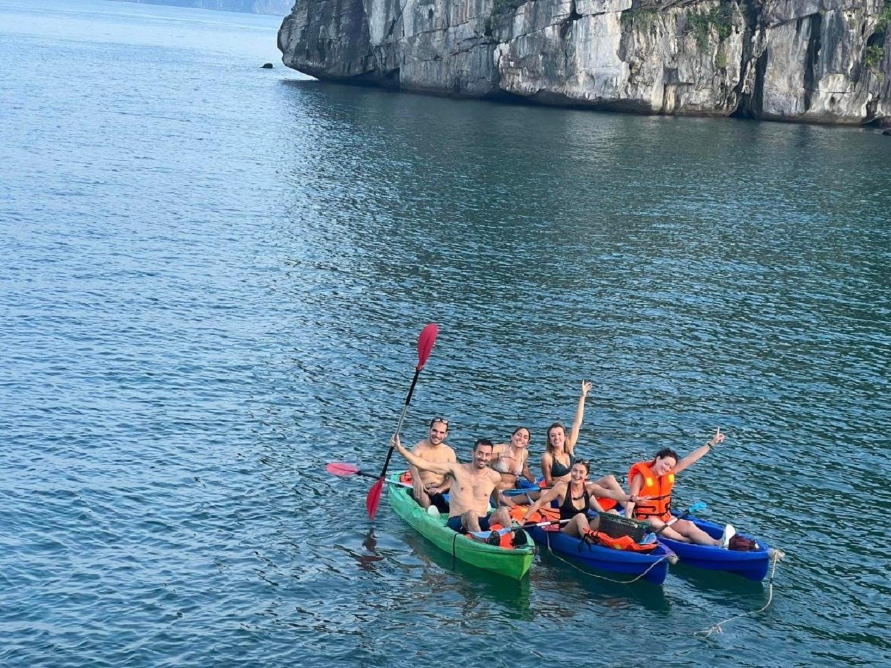 2-Day Halong & Bai Tu Long Bay 5-Star Cruise from Hanoi
