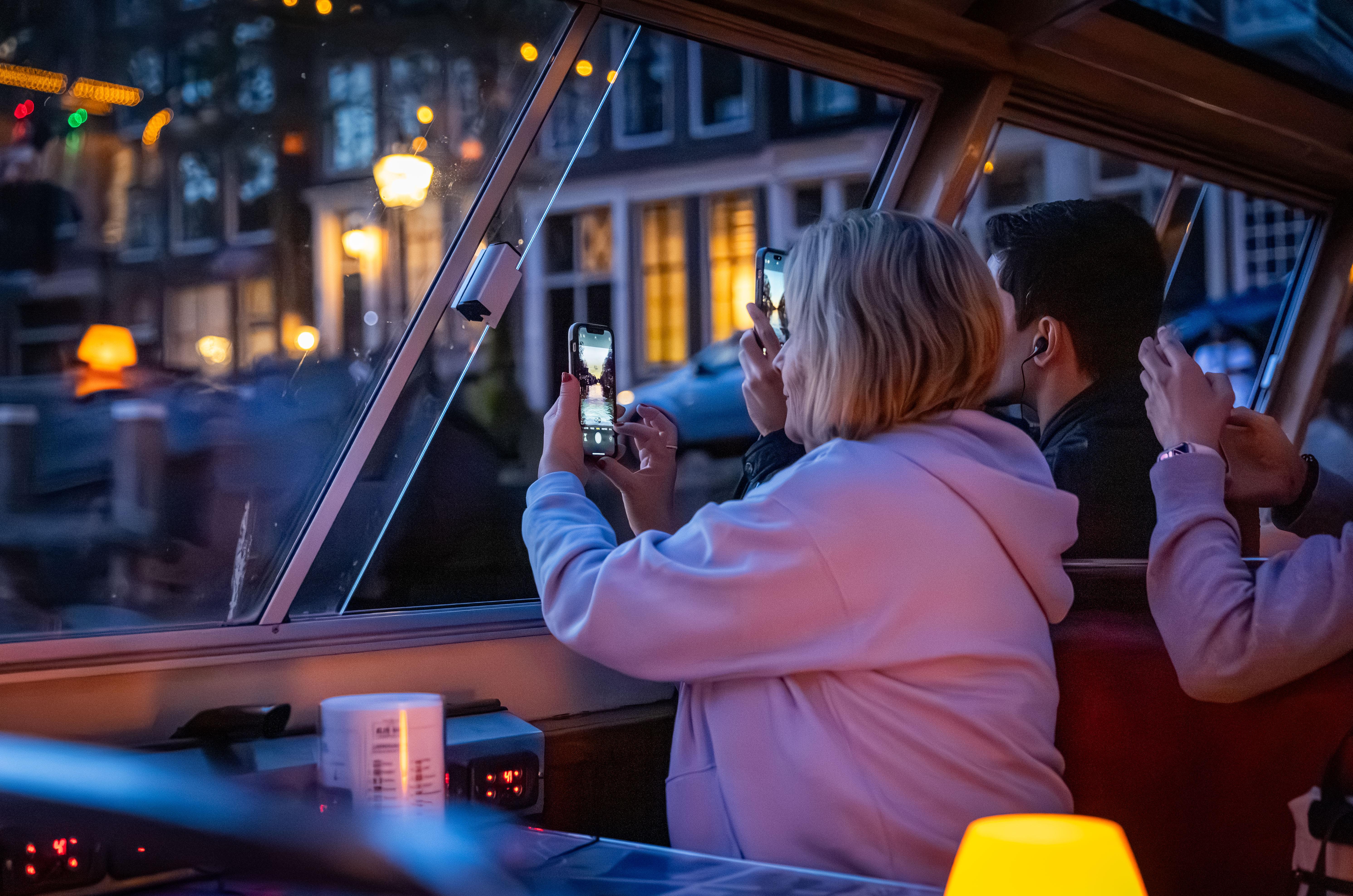 Amsterdam Evening Canal Cruise with Optional Wine