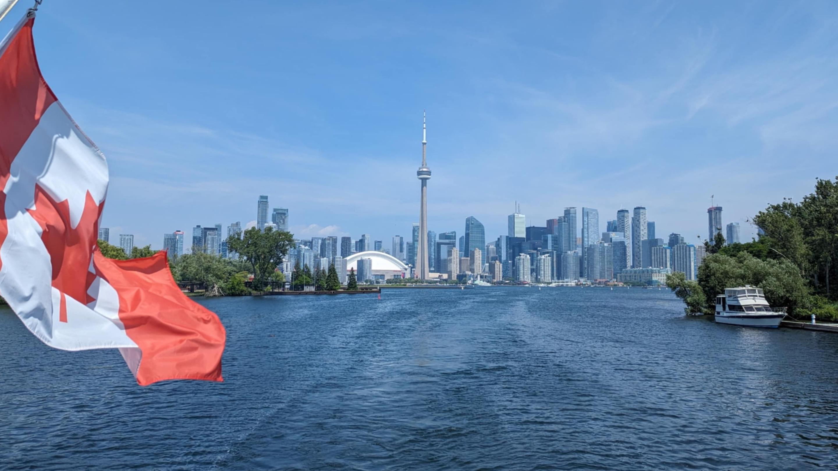 Toronto Harbour Sightseeing Cruise with Skyline Views