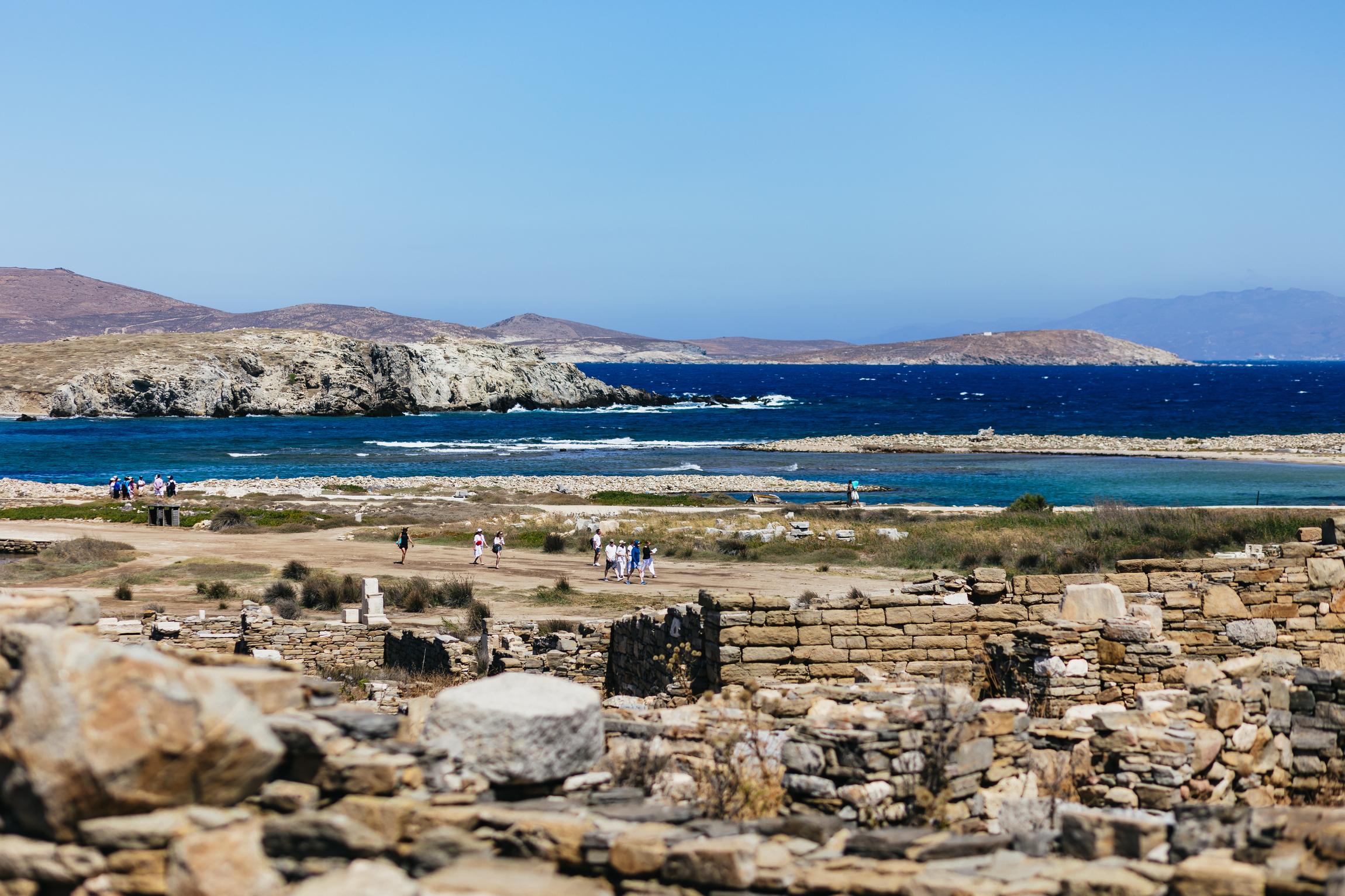 Mykonos: Rhenia Yacht Cruise and Guided Delos Tour