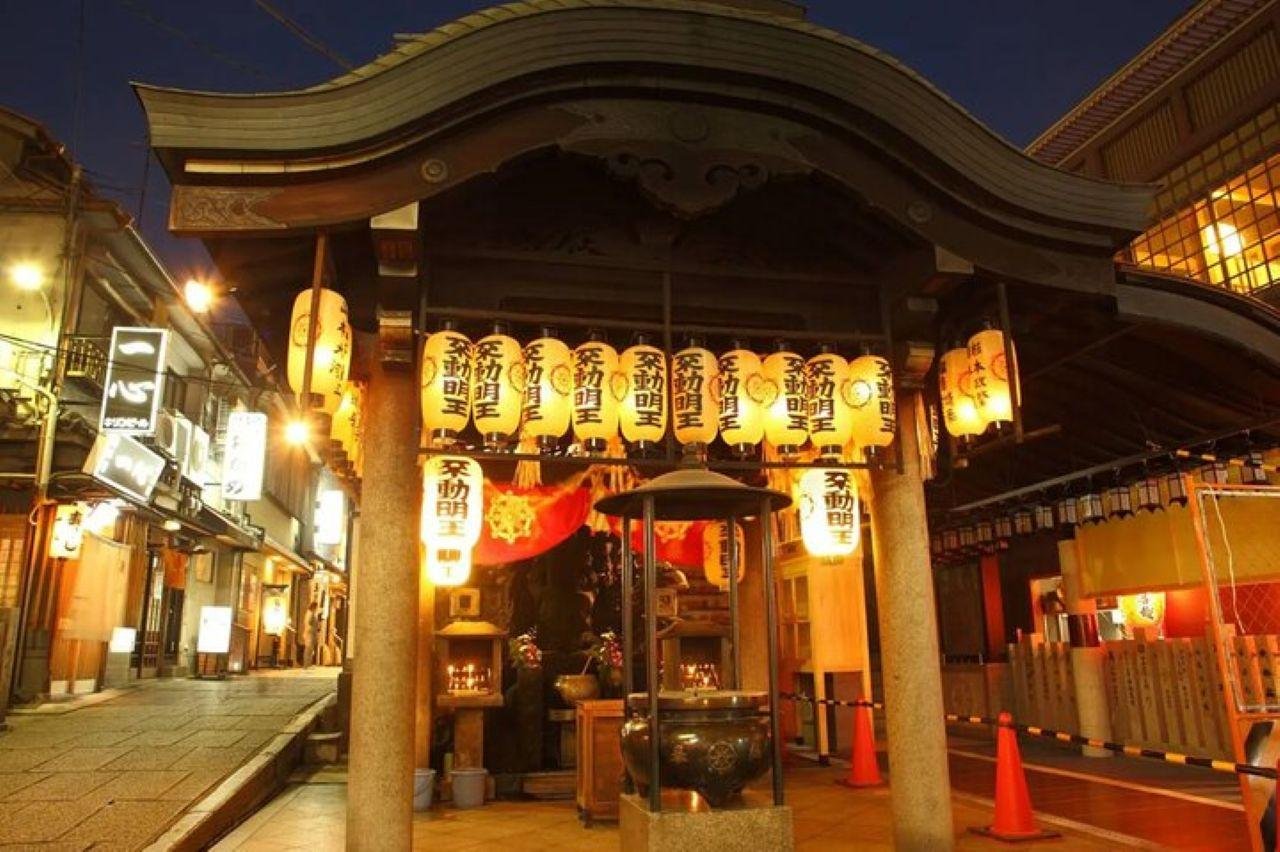 Osaka river cruise on the Dotonbori canal — image 13