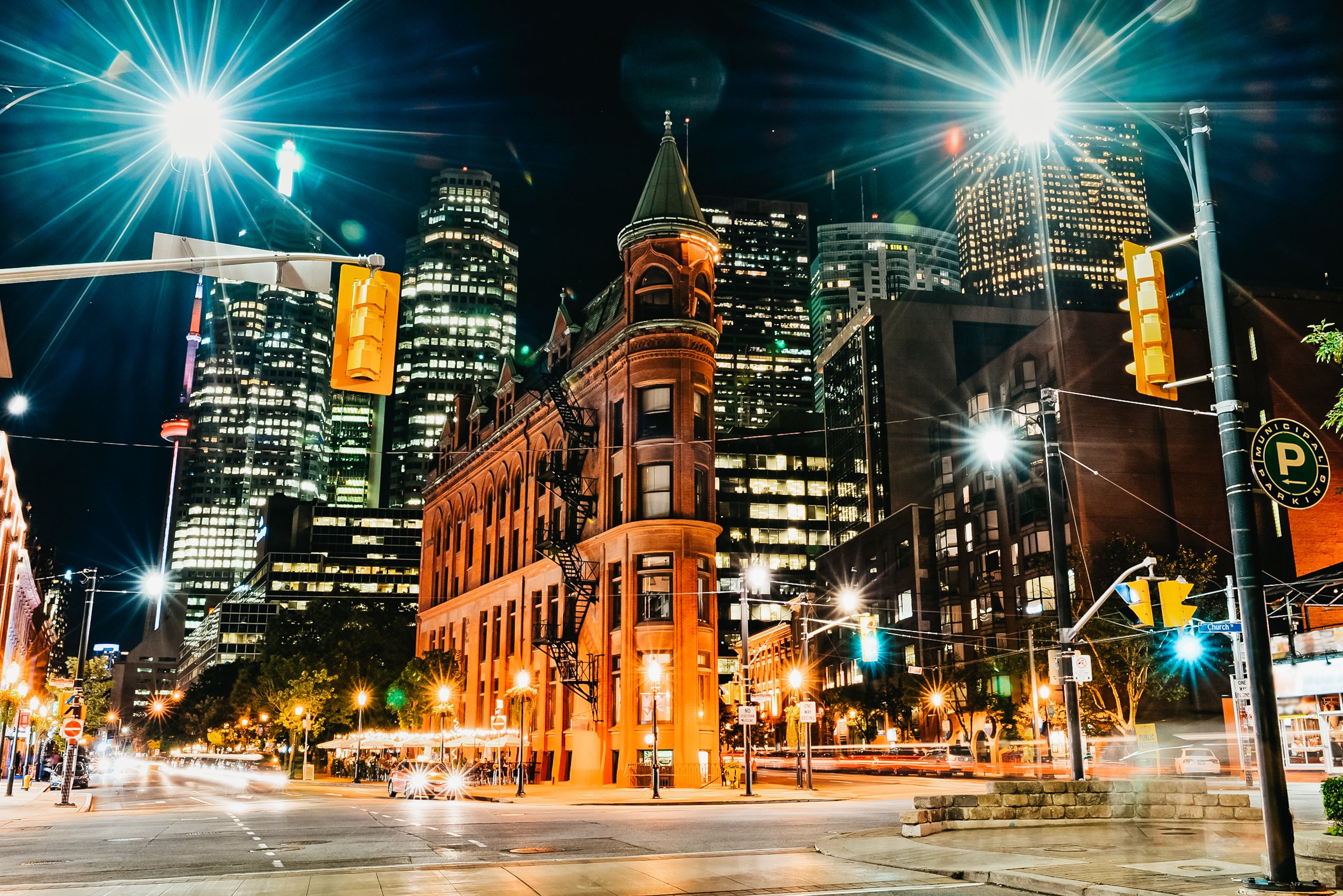 Toronto CN Tower night tour — skyline and downtown views — image 8