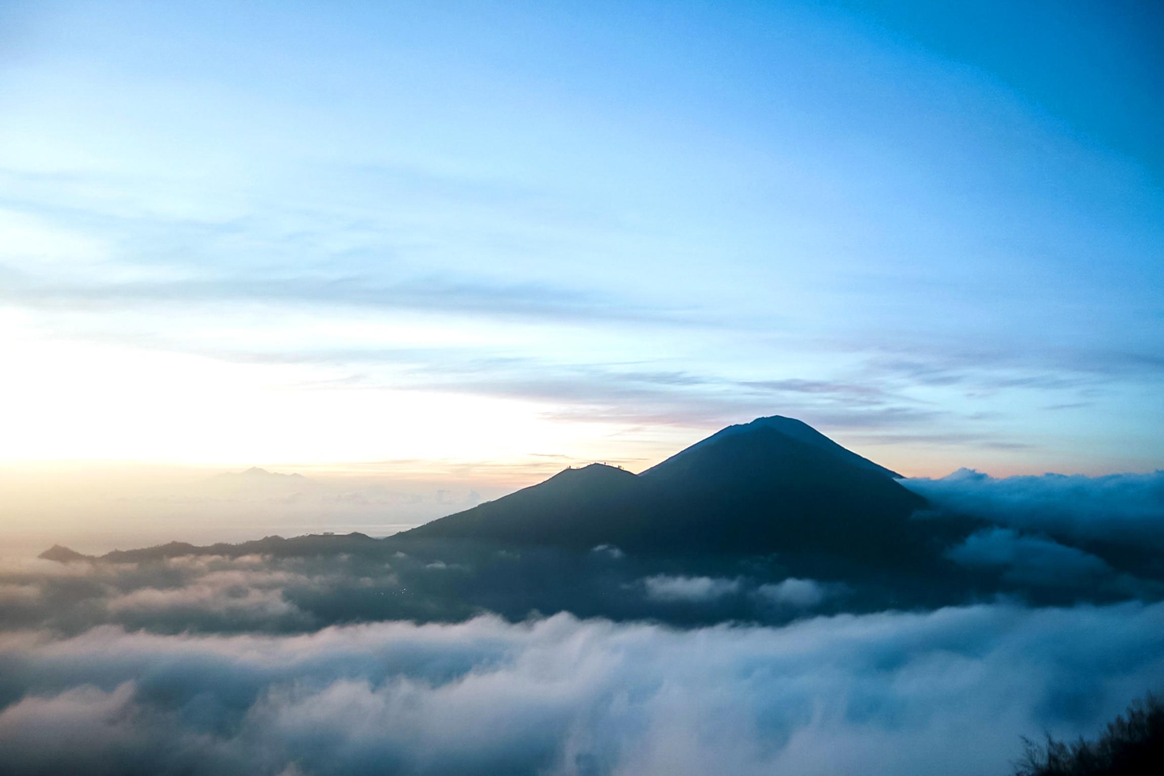 Bali Mount Batur Sunrise Trek & Hot Spring Soak