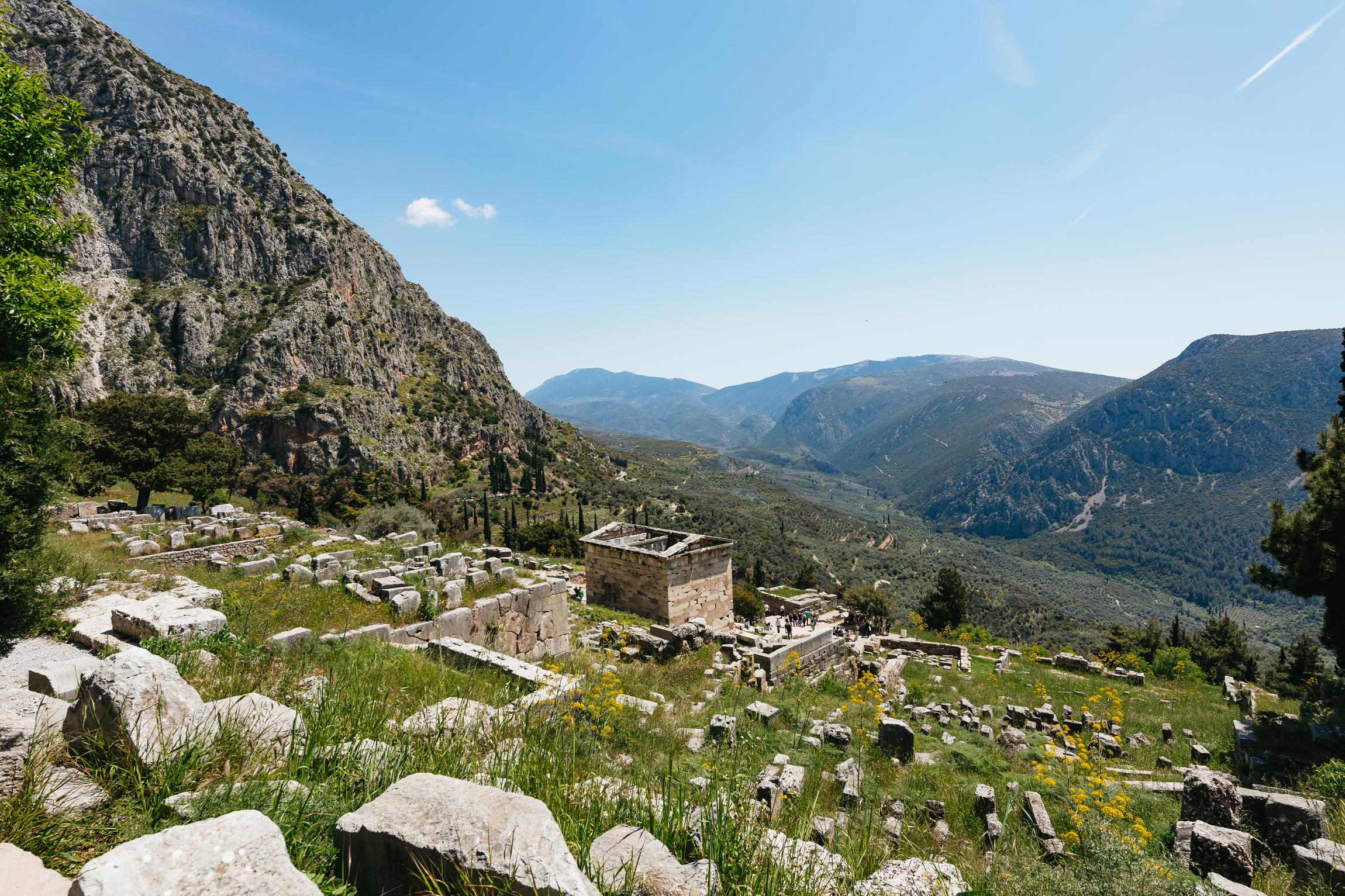 Athens to Delphi: Mythology, Ruins & Arachova Day Tour