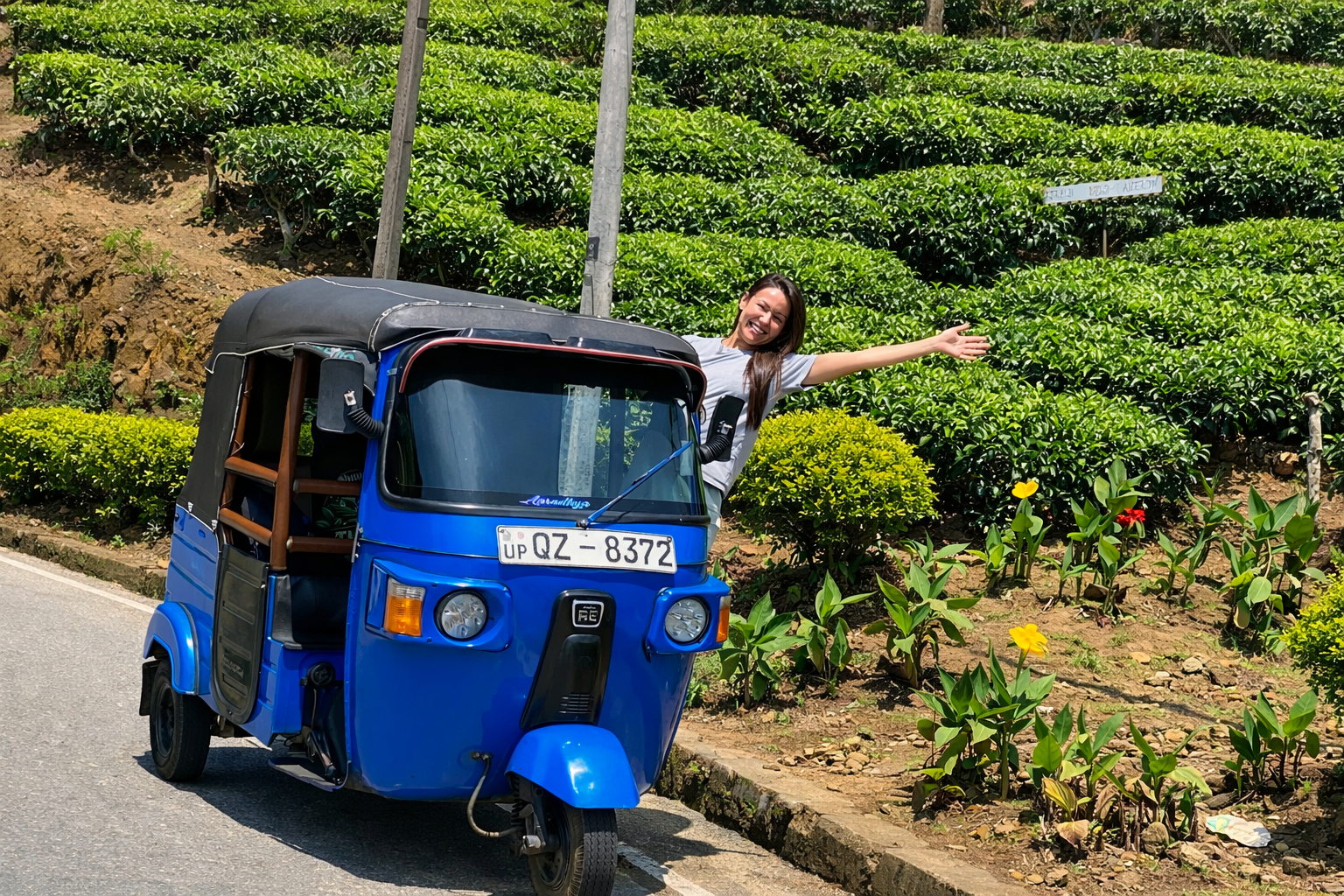 Nuwara Eliya Private Tuk-Tuk Tour: Tea Estates & Waterfalls