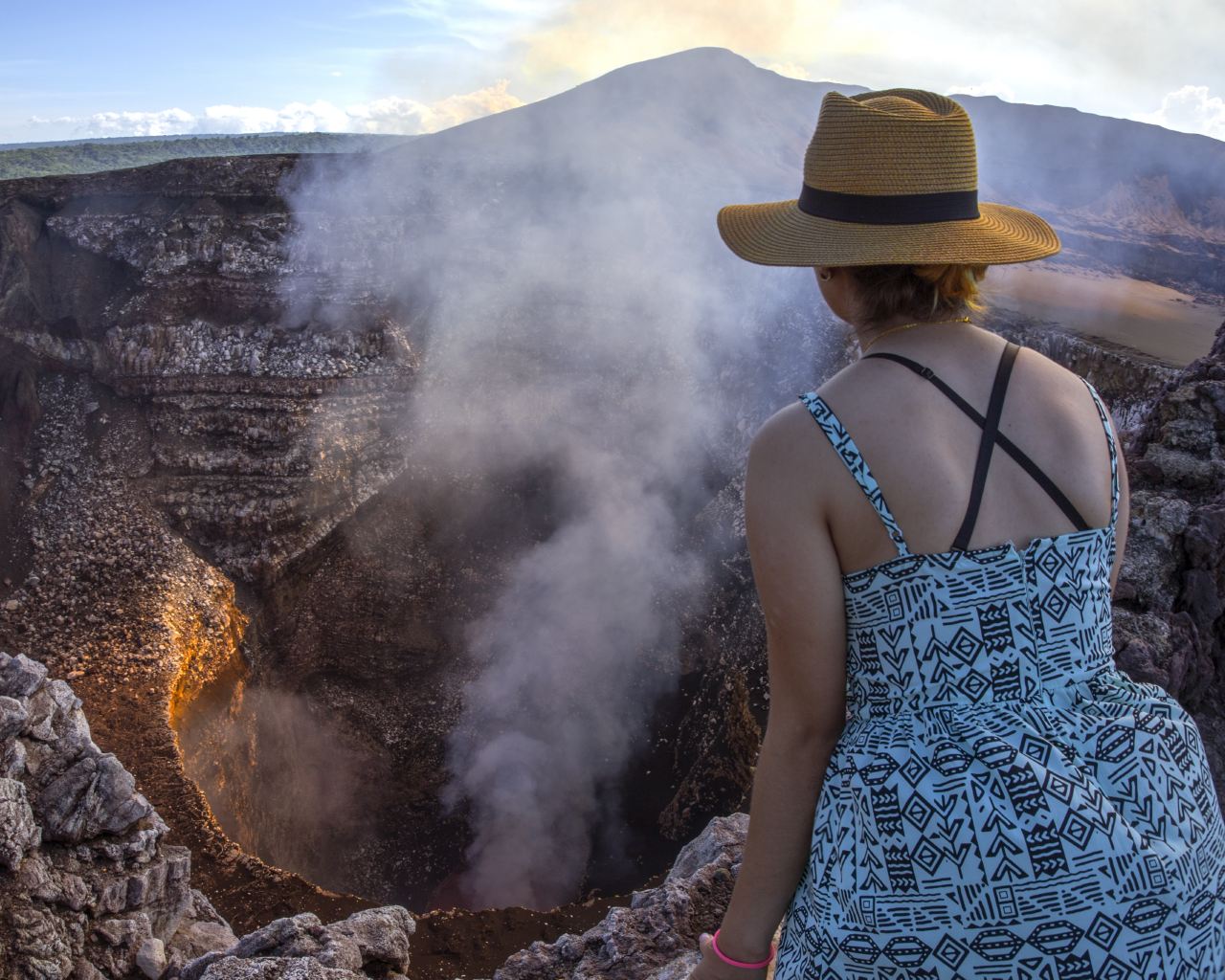 Masaya Volcano Night Adventure with Lava Viewing