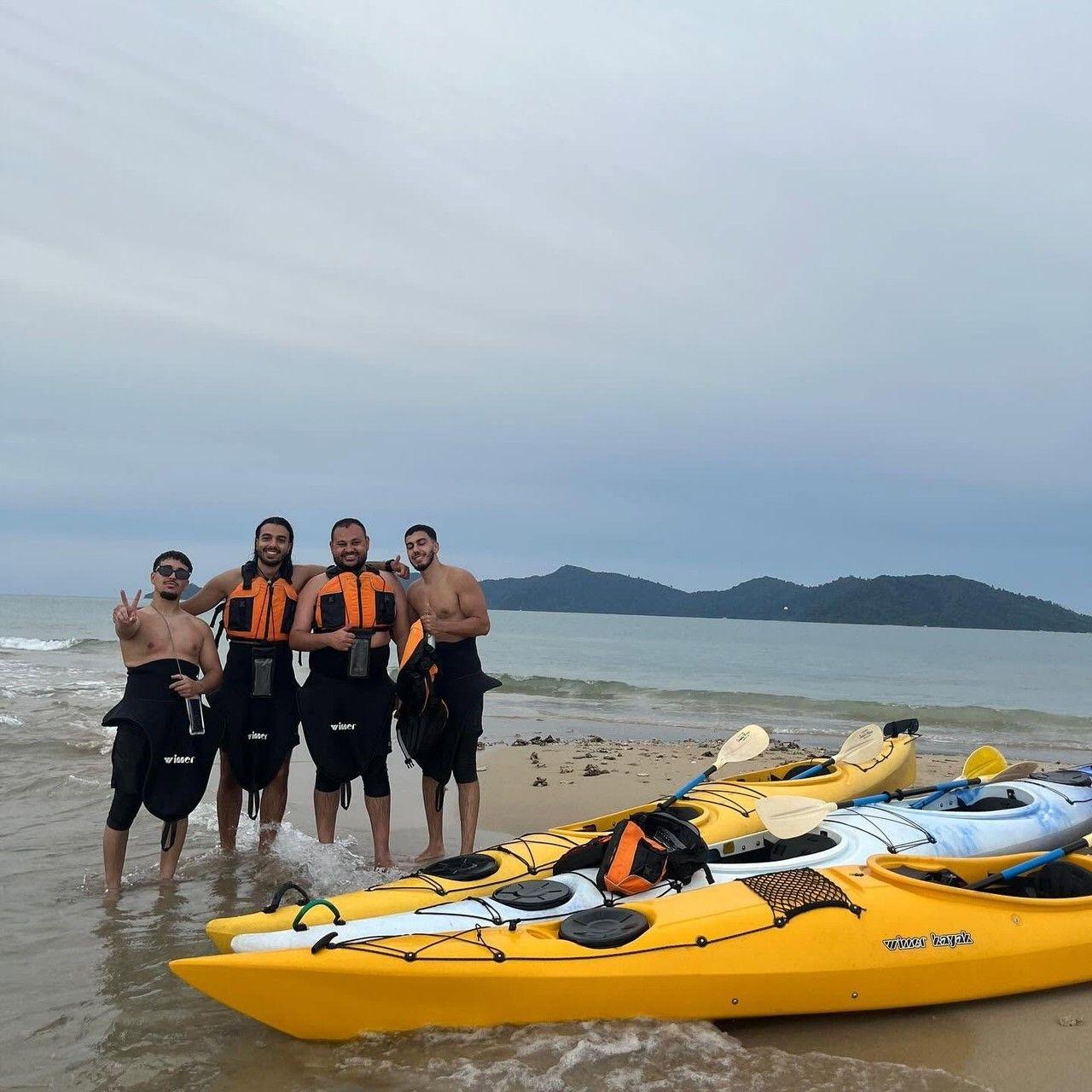 Sea Kayak & Snorkel Adventure to Marine Park Islands
