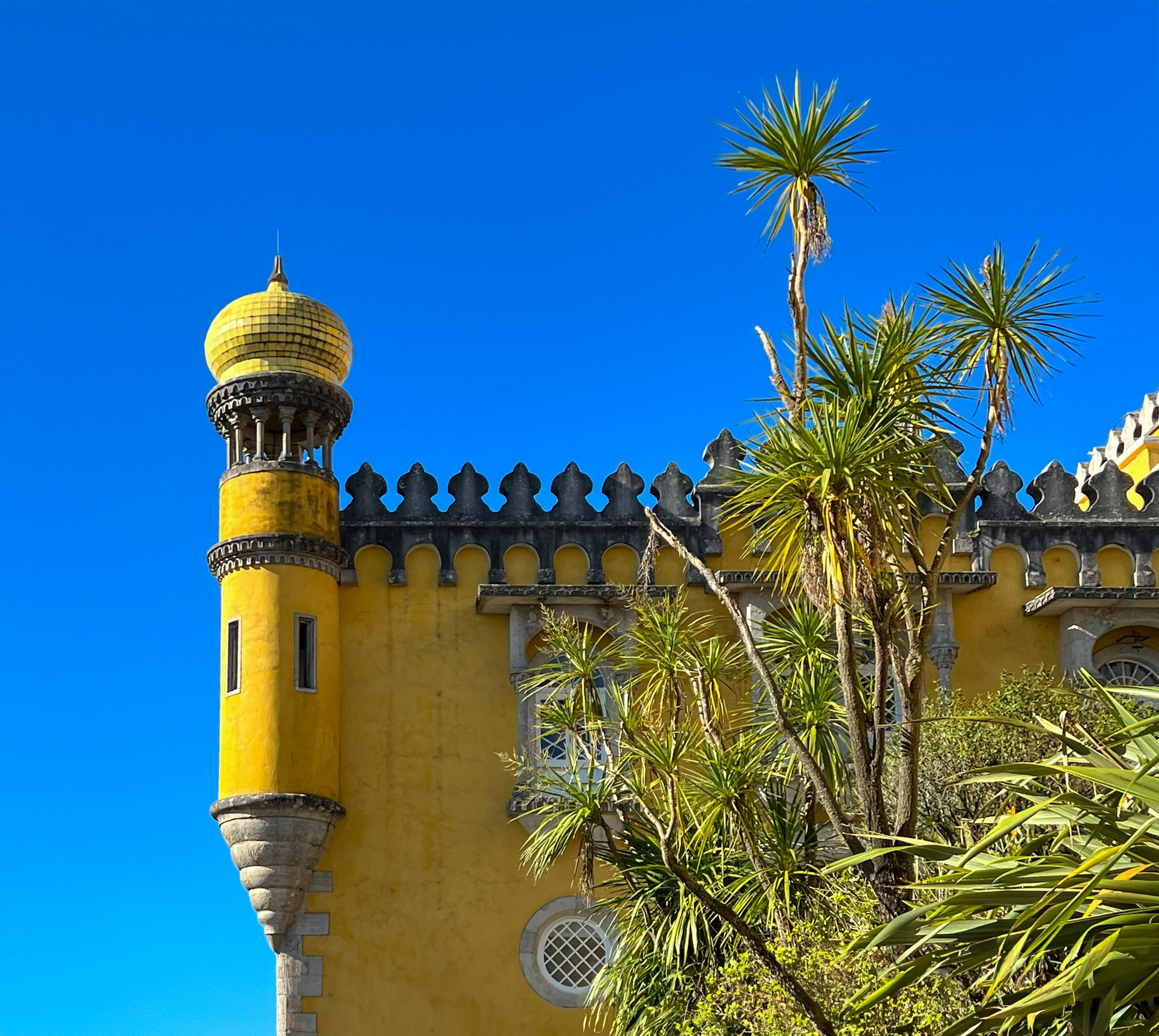 Sintra, Pena Palace, Regaleira, Cabo da Roca & Cascais Day Tour from Lisbon