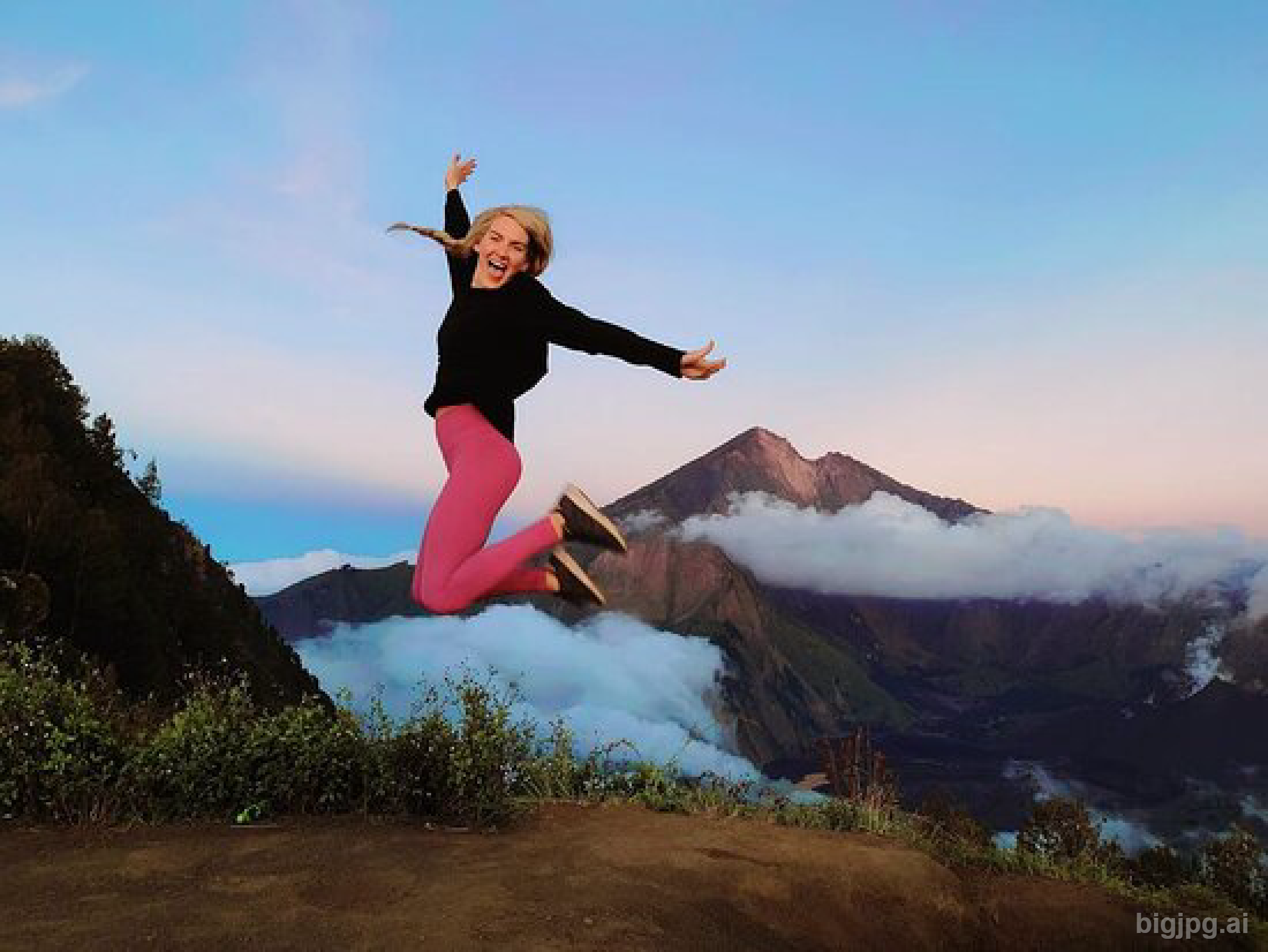 2-Day Rinjani Crater Rim Trek from Senaru