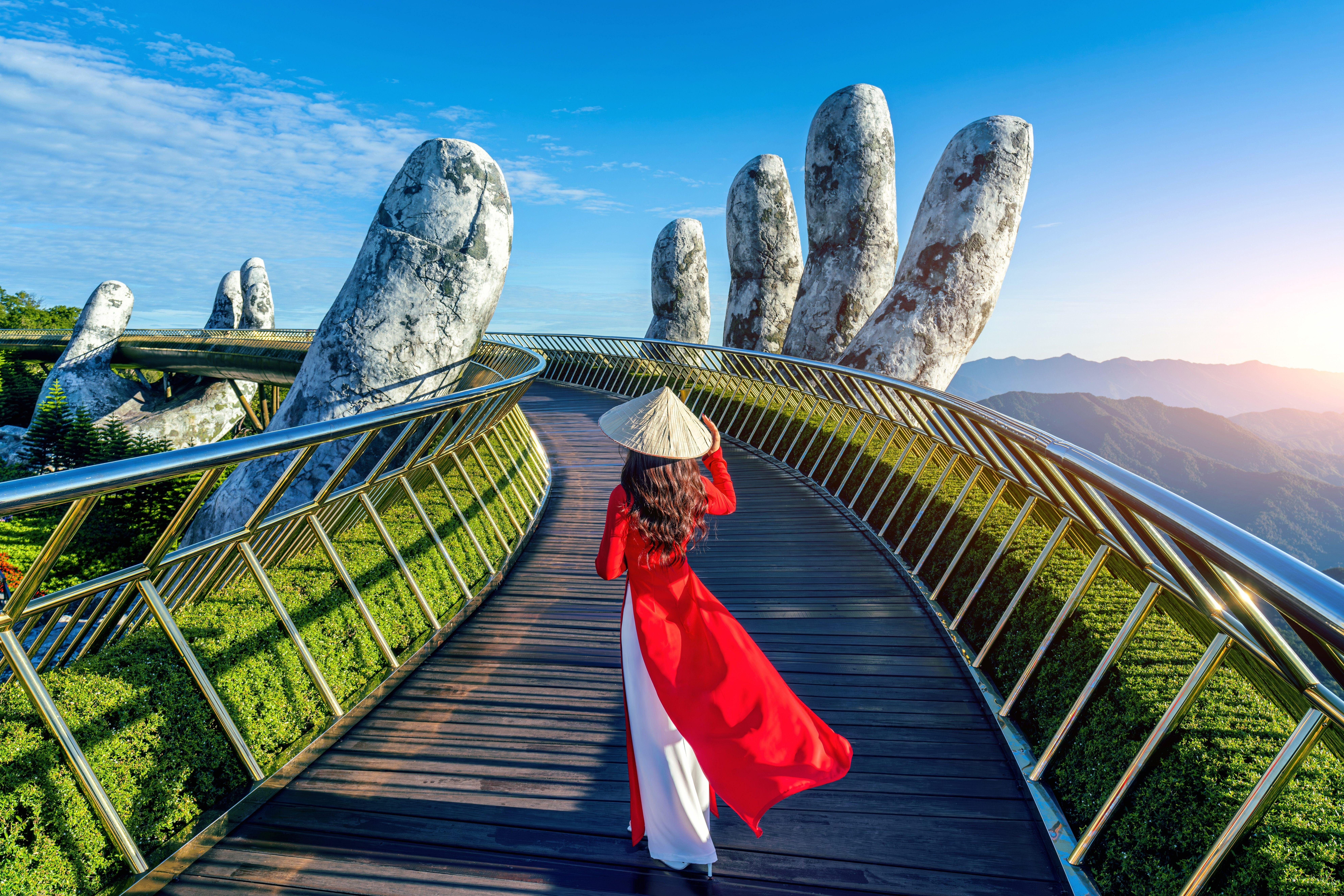 Private Transfer Hue to Hoi An via Hai Van Pass