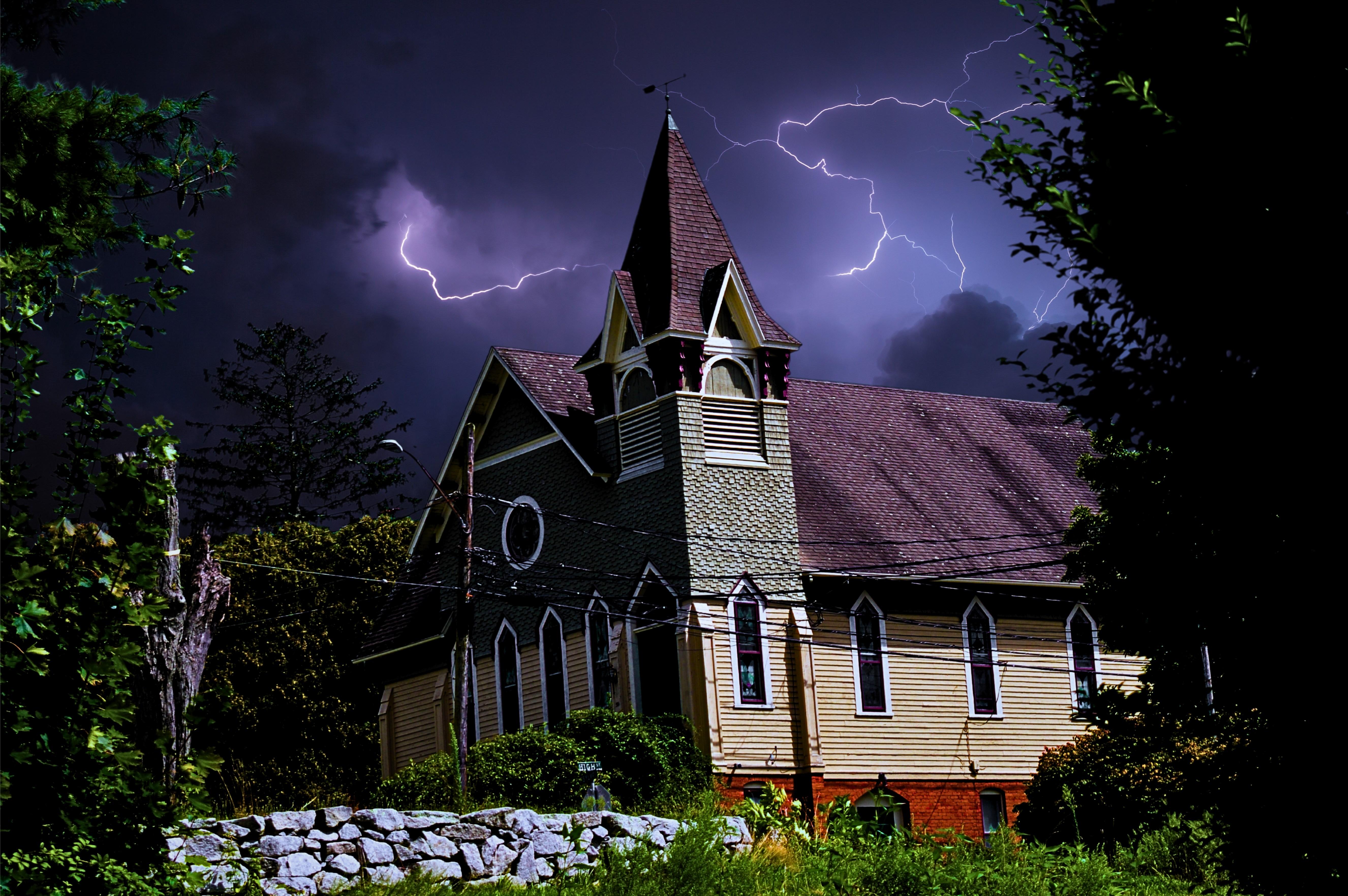 Mystic Ghost Tour: Shadows of the Harbor