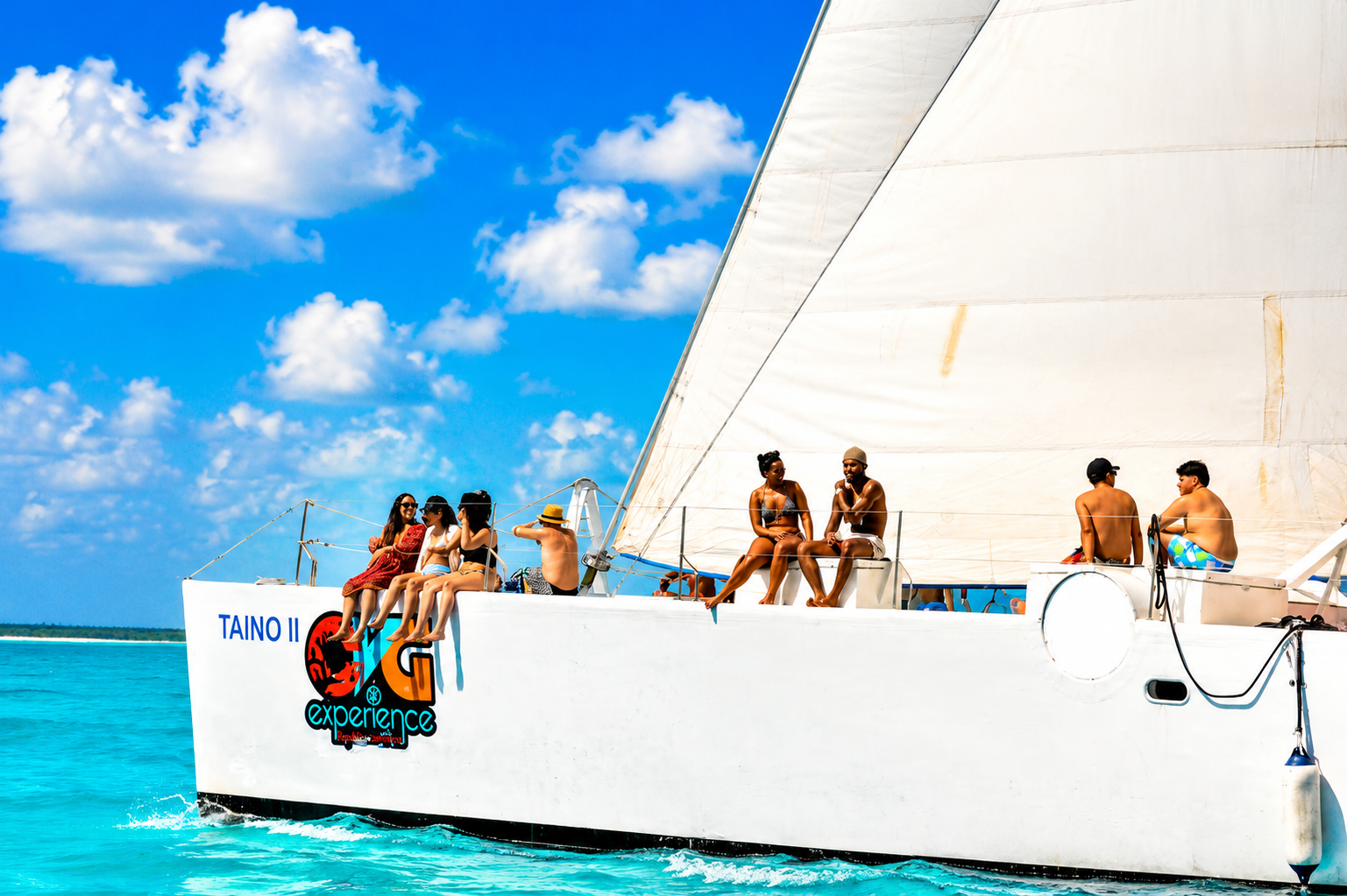 Punta Cana: Saona Island Catamaran Day Trip with Buffet Lunch