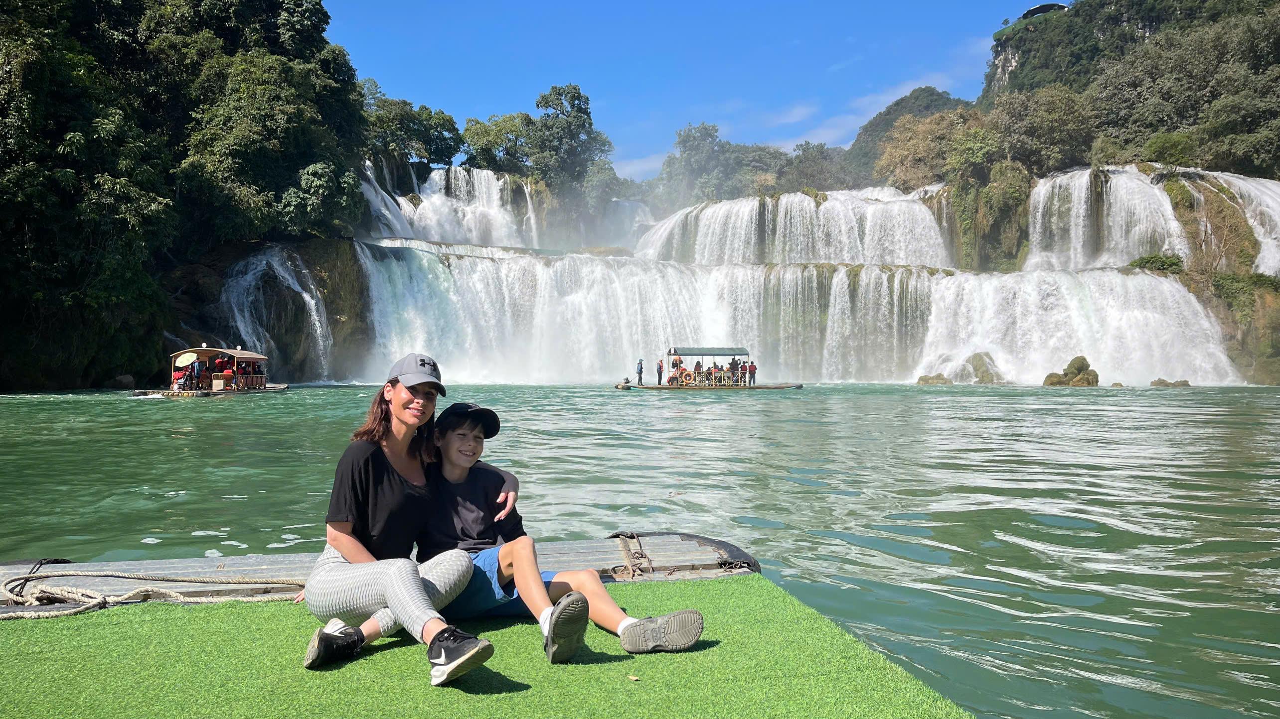 Ban Gioc Waterfall & Ba Be Lake 3-Day Adventure
