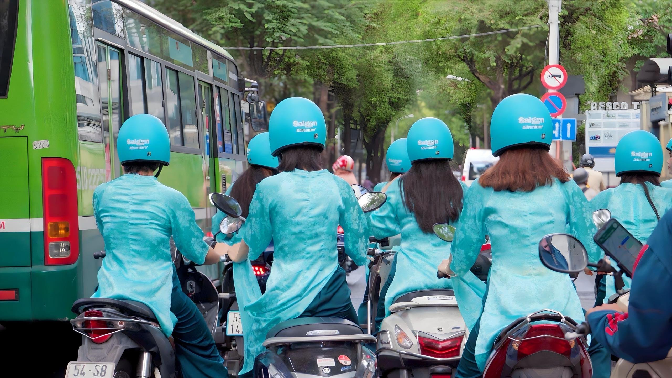 vespa food tour in Saigon — photo 15
