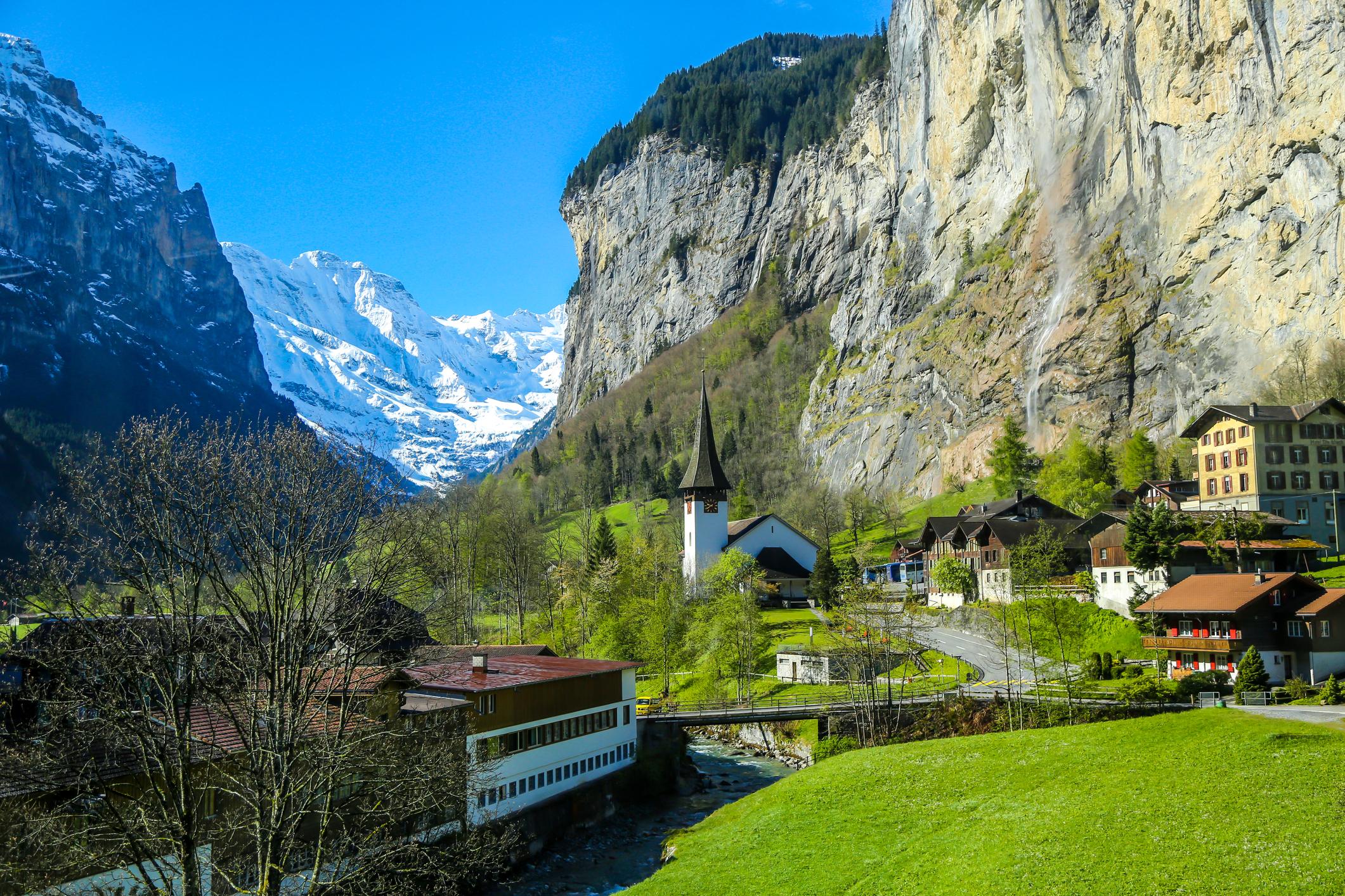 Jungfrau Private Tour: Interlaken & Lauterbrunnen
