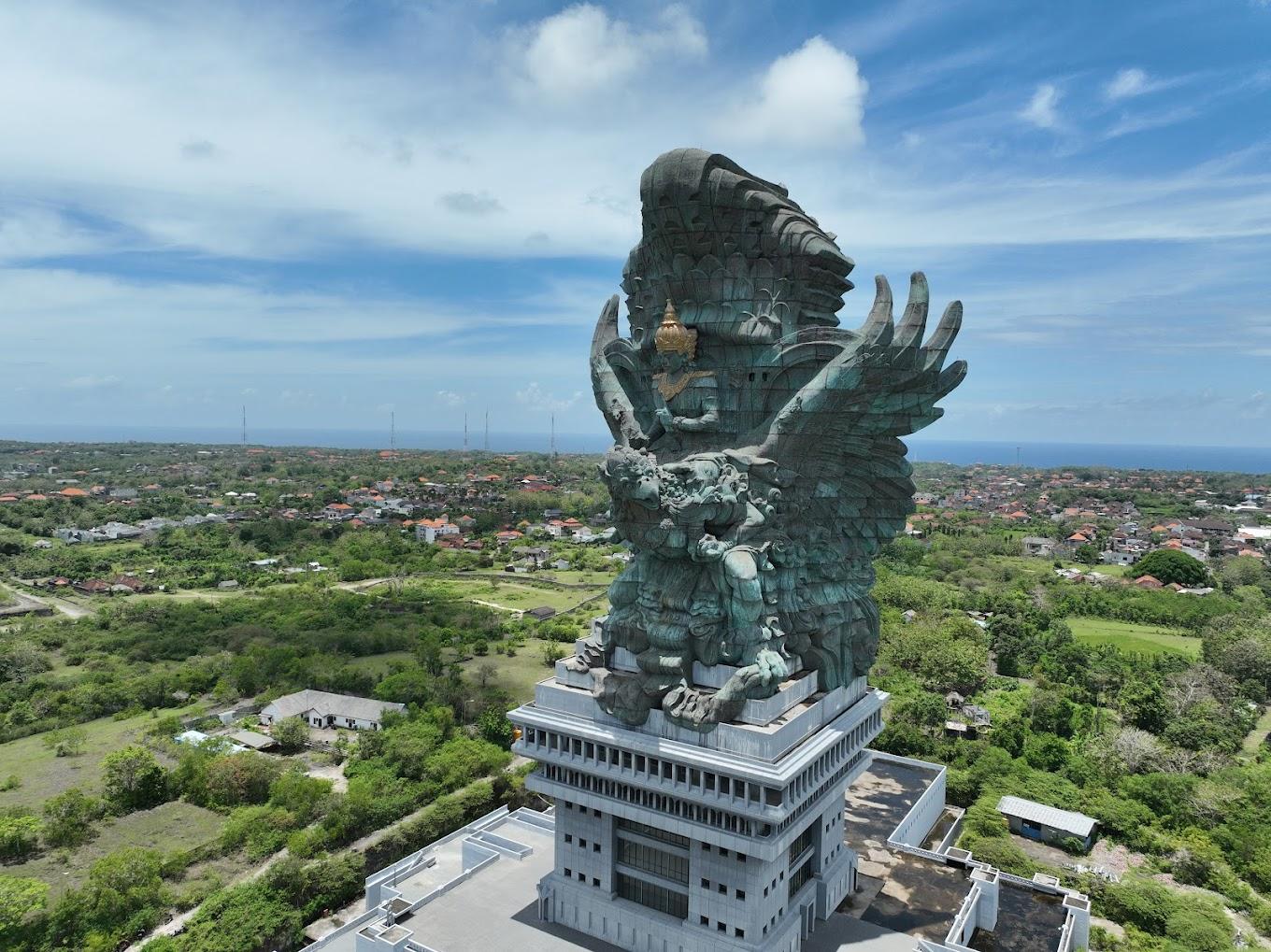 Uluwatu Temple, Pandawa Beach & Kecak Dance Day Tour