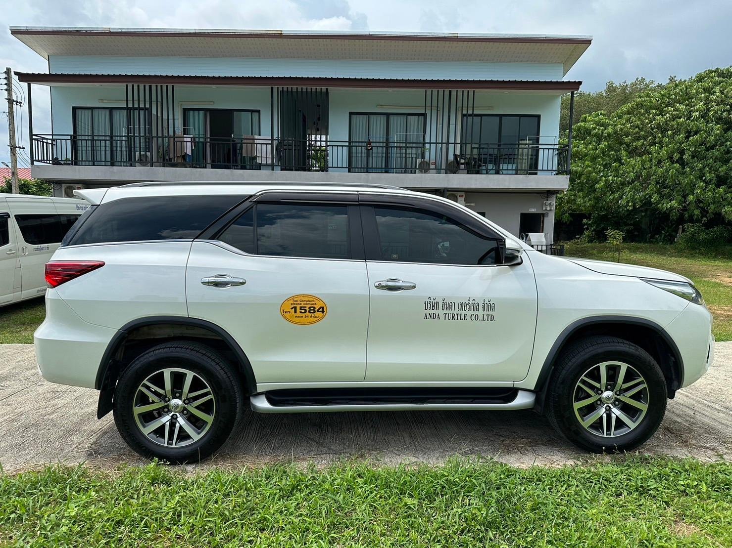 Private Airport Transfer: Phuket to Khao Lak