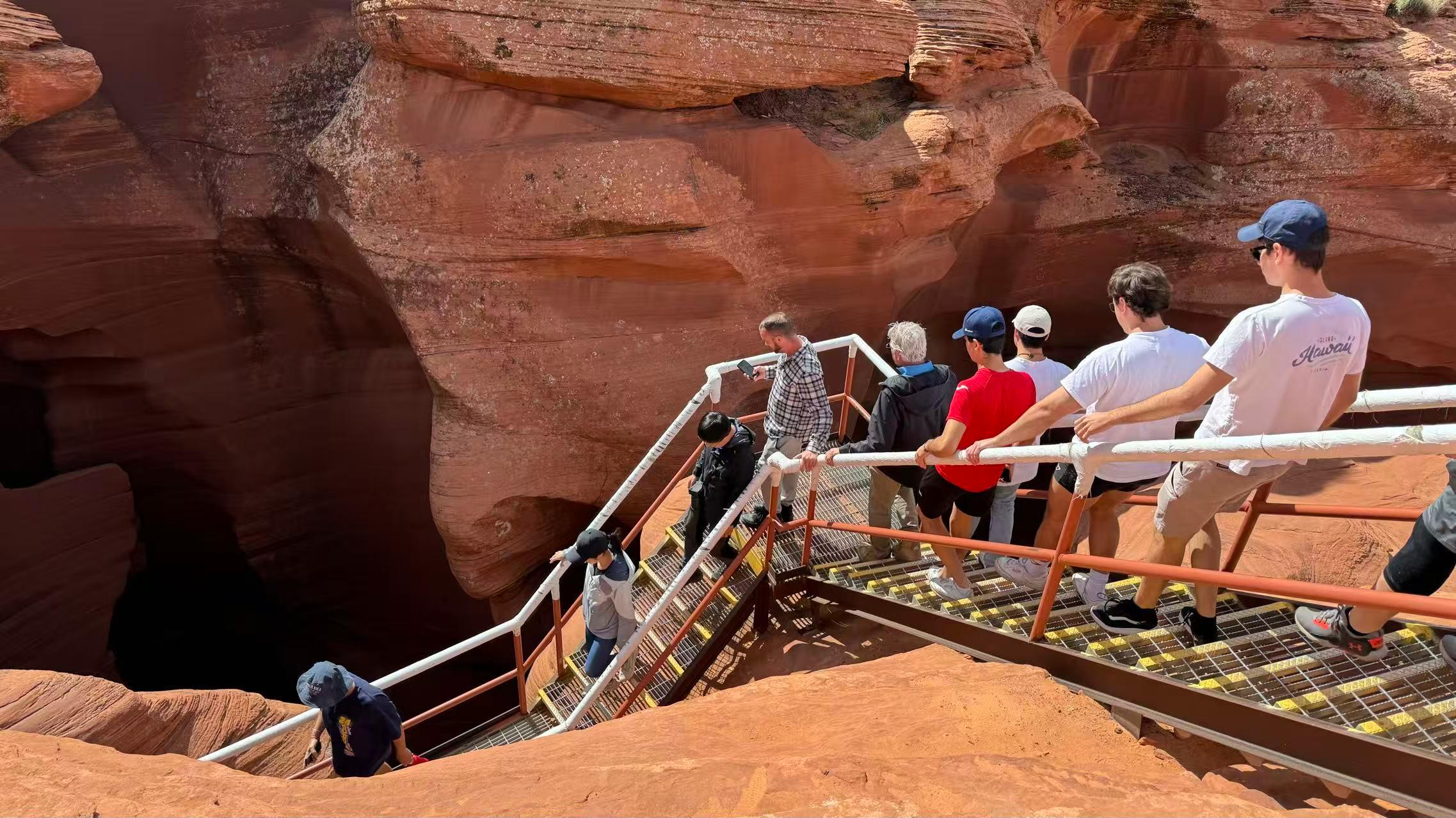 Page: Lower Antelope Canyon Tour with Trained Navajo Guide - 2026 (Verified Reviews)