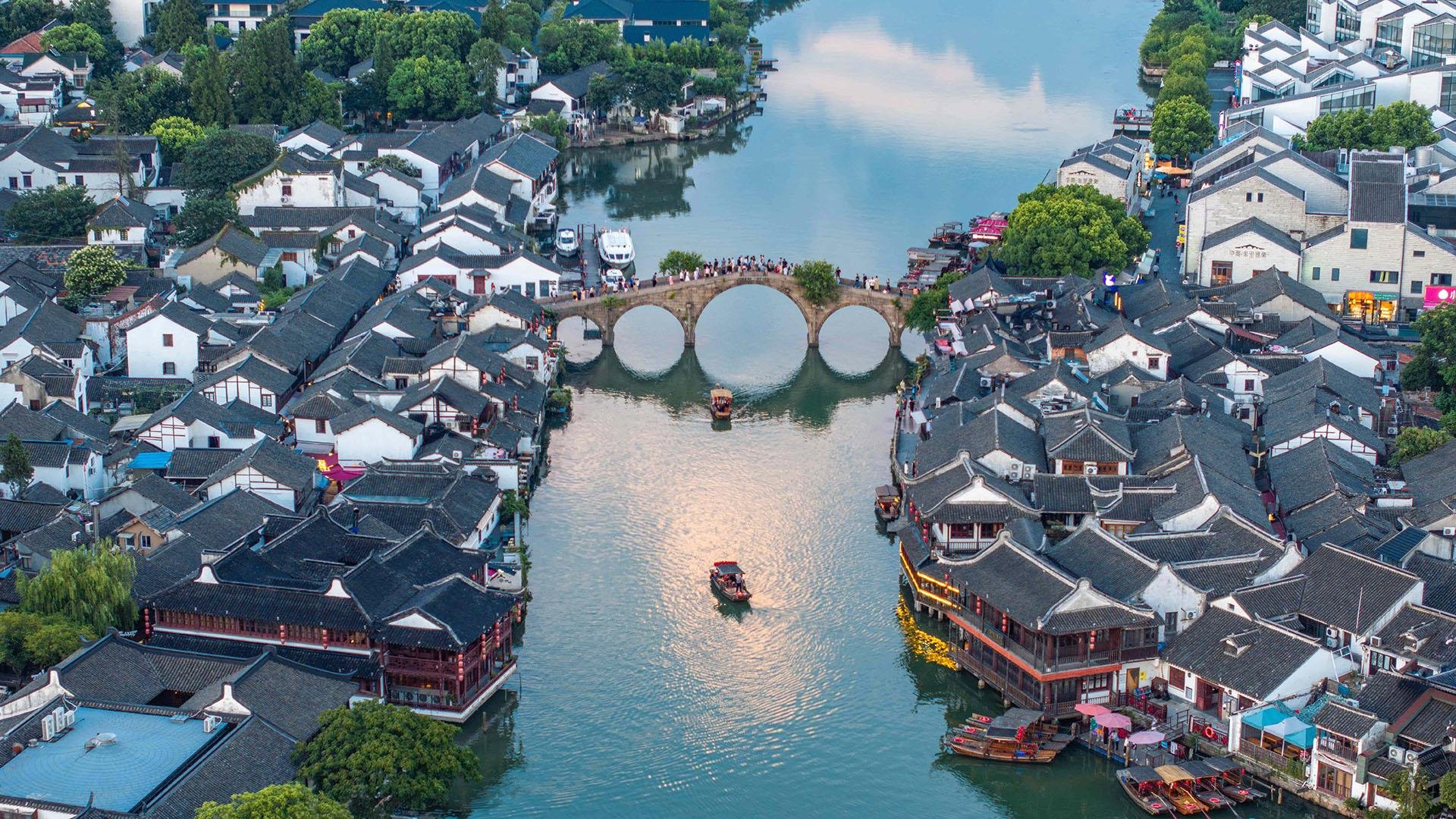 Shanghai Heritage & Water Town Discovery