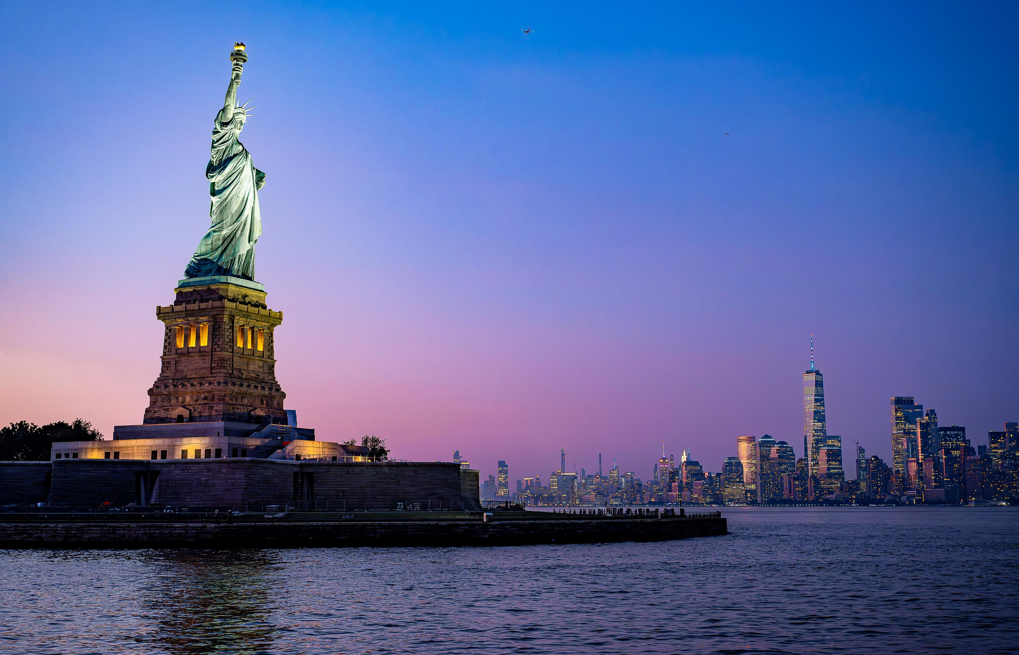 New York dinner cruise — image 2