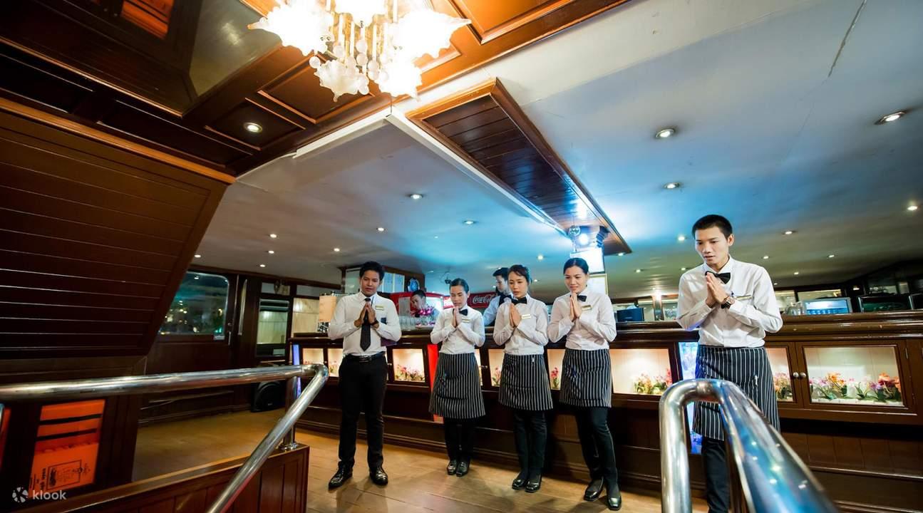 Bangkok Chao Phraya River Dinner Cruise with Unlimited Beer