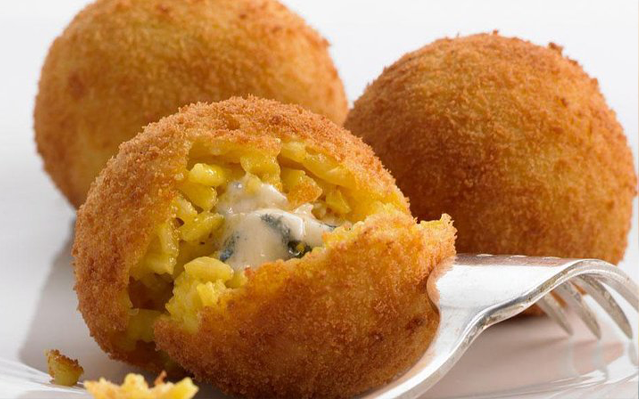Hands-on Sicilian Arancino Workshop in Taormina