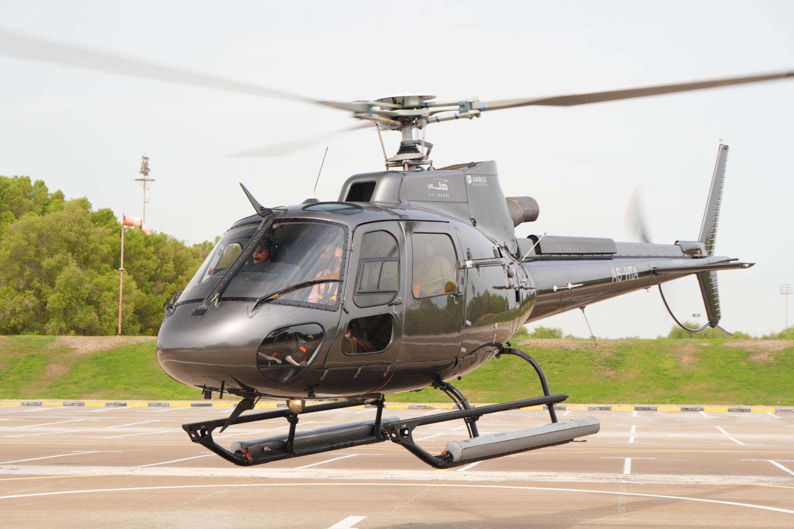 Dubai Skyline Helicopter Flight (22 Minutes)