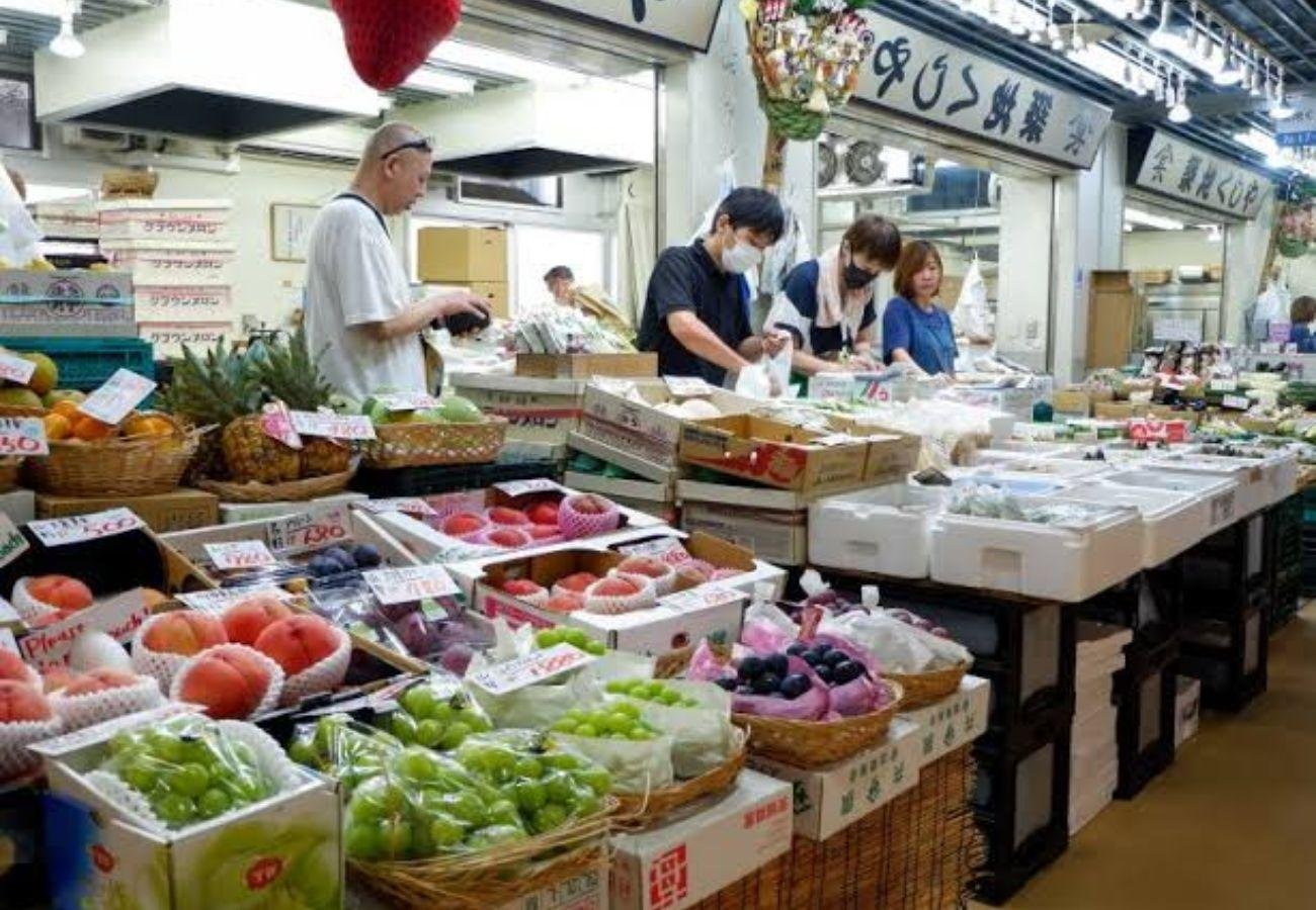 Private Tokyo Highlights Tour with Lunch & Tea