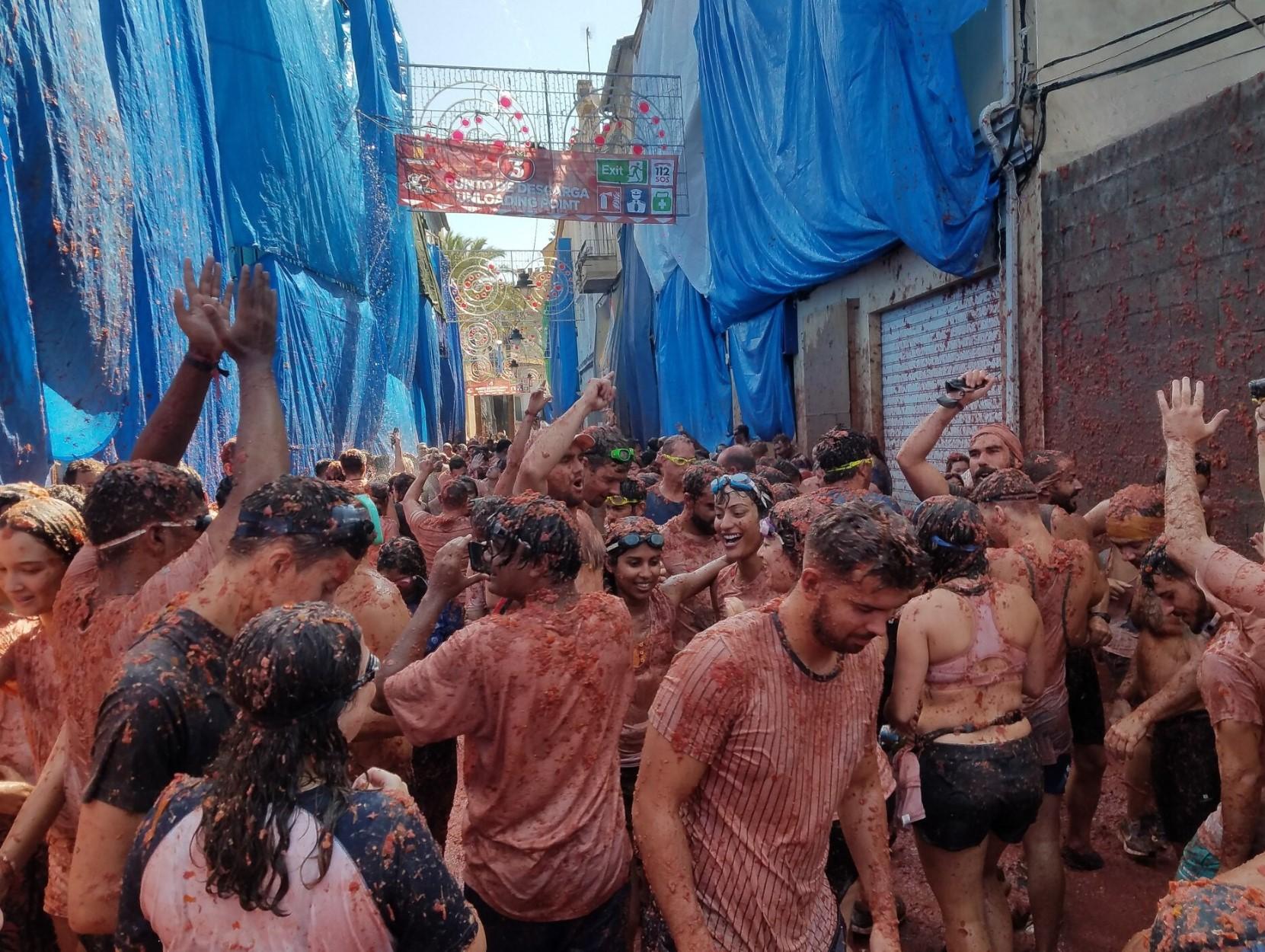 La Tomatina in Buñol - the tomato fight near Valencia, Spain — image 1