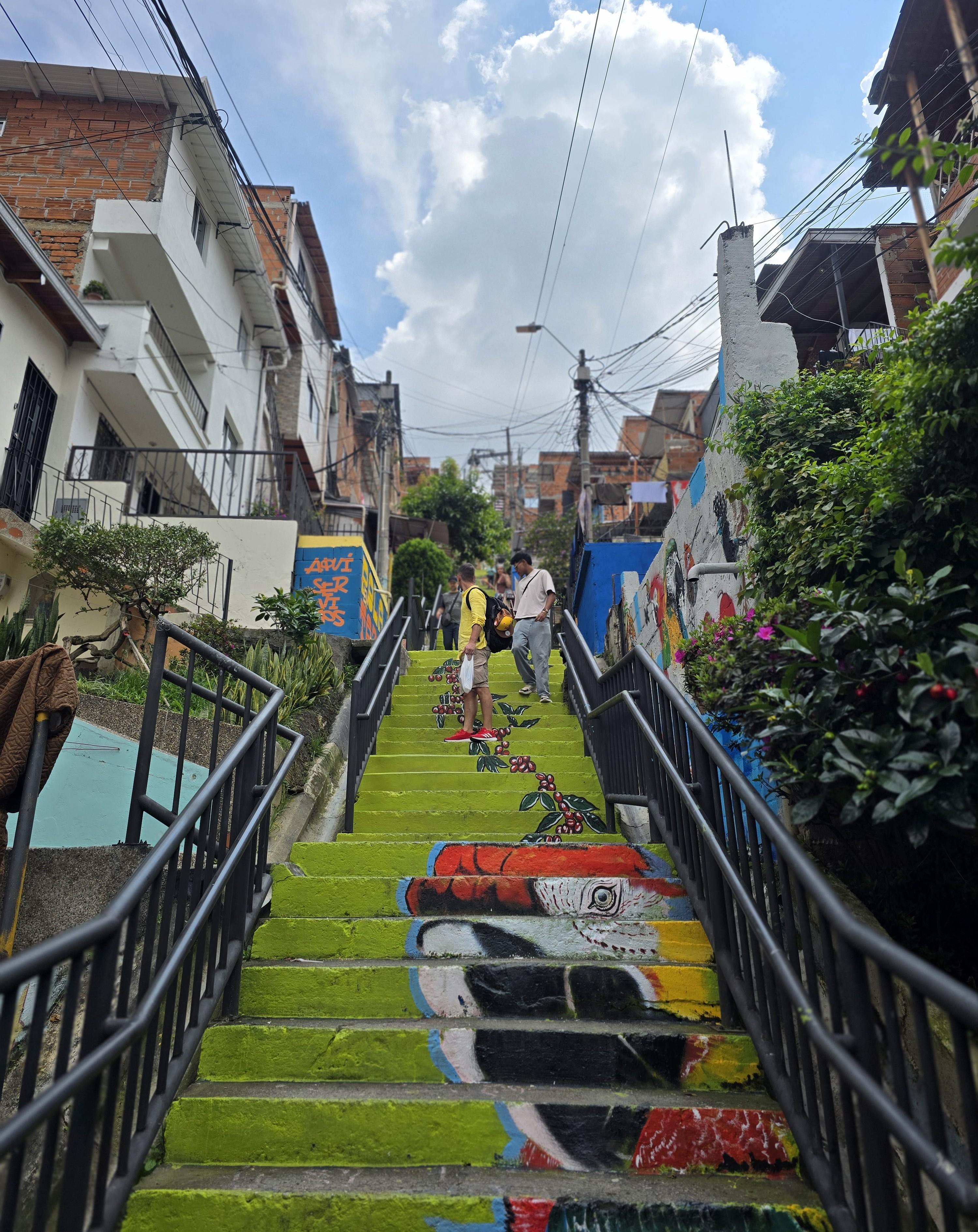 Comuna 13 Graffiti & Culture Walking Tour