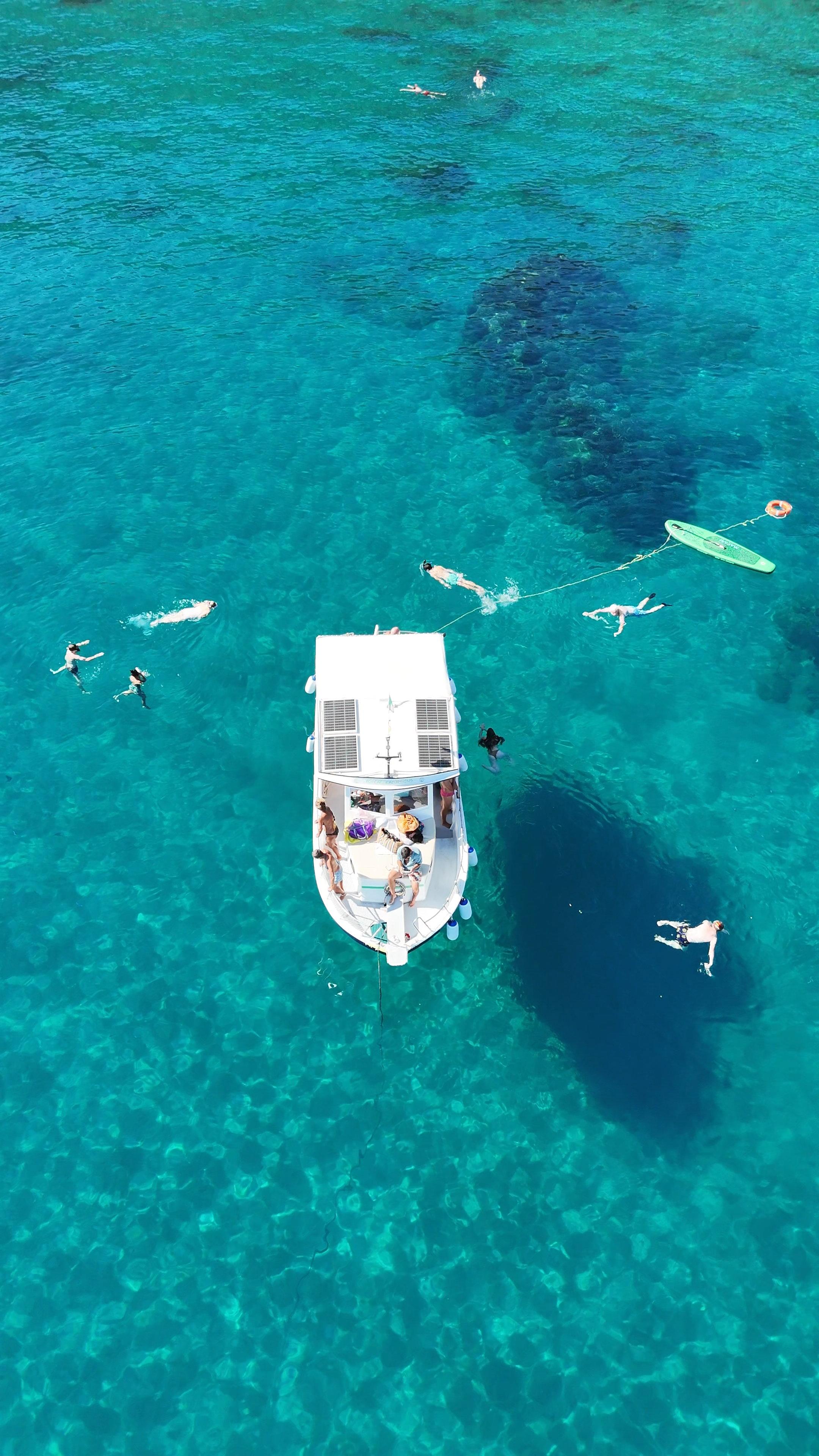 Cefalù boat tour — boat excursion along the Sicilian coast with snorkeling and sea caves — image 1