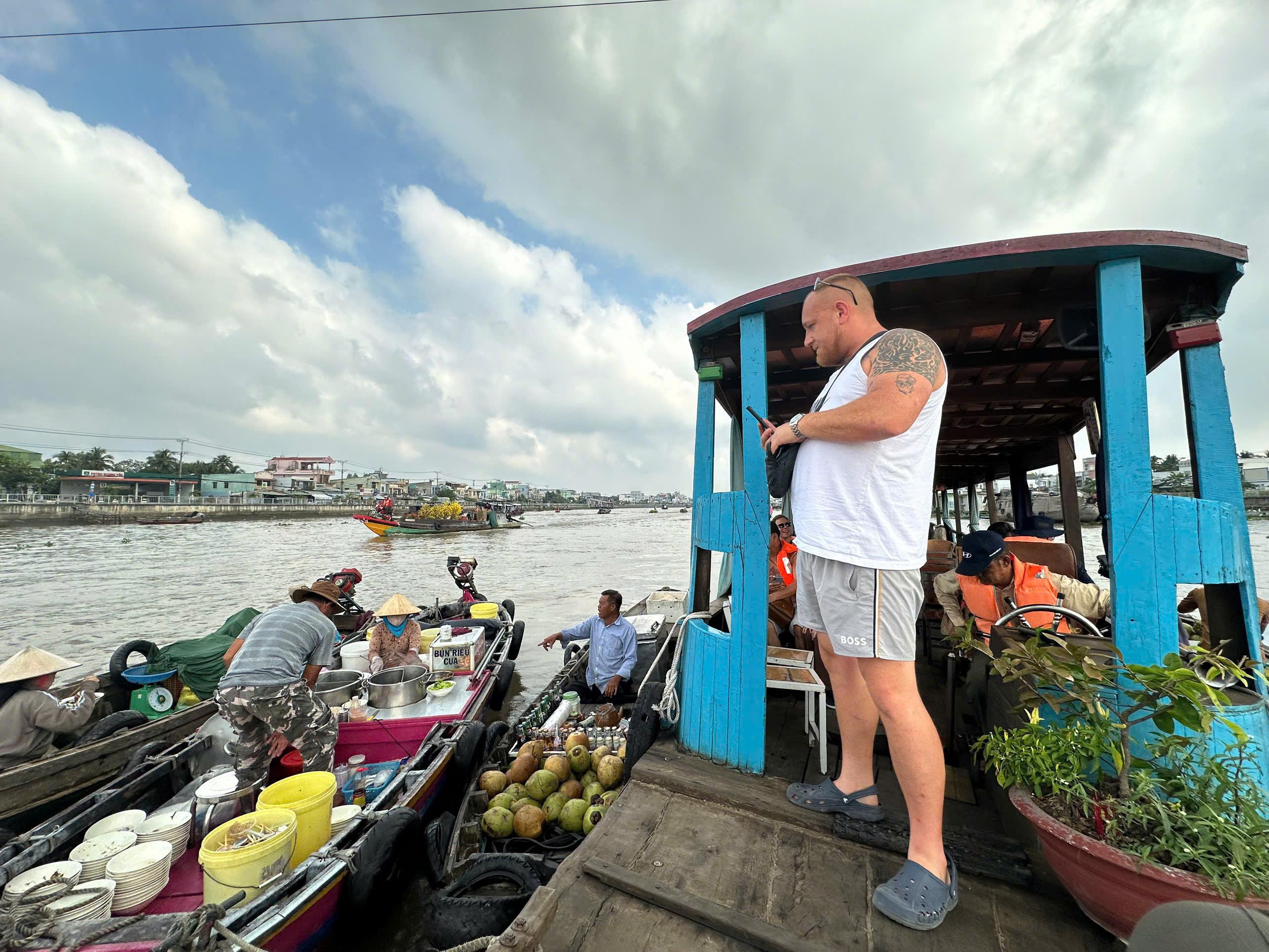 3-Day Mekong Delta Adventure from HCMC to Phnom Penh