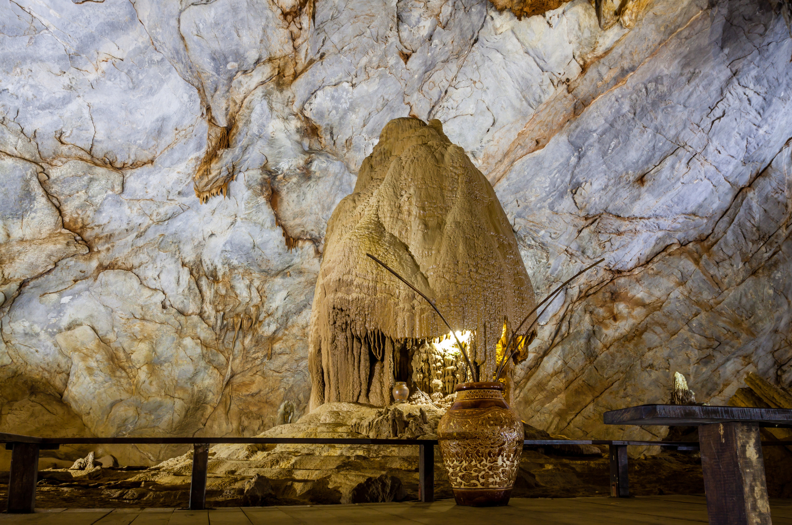 Phong Nha Cave boat tour Son River dragon boat and Paradise Cave karst — image 10