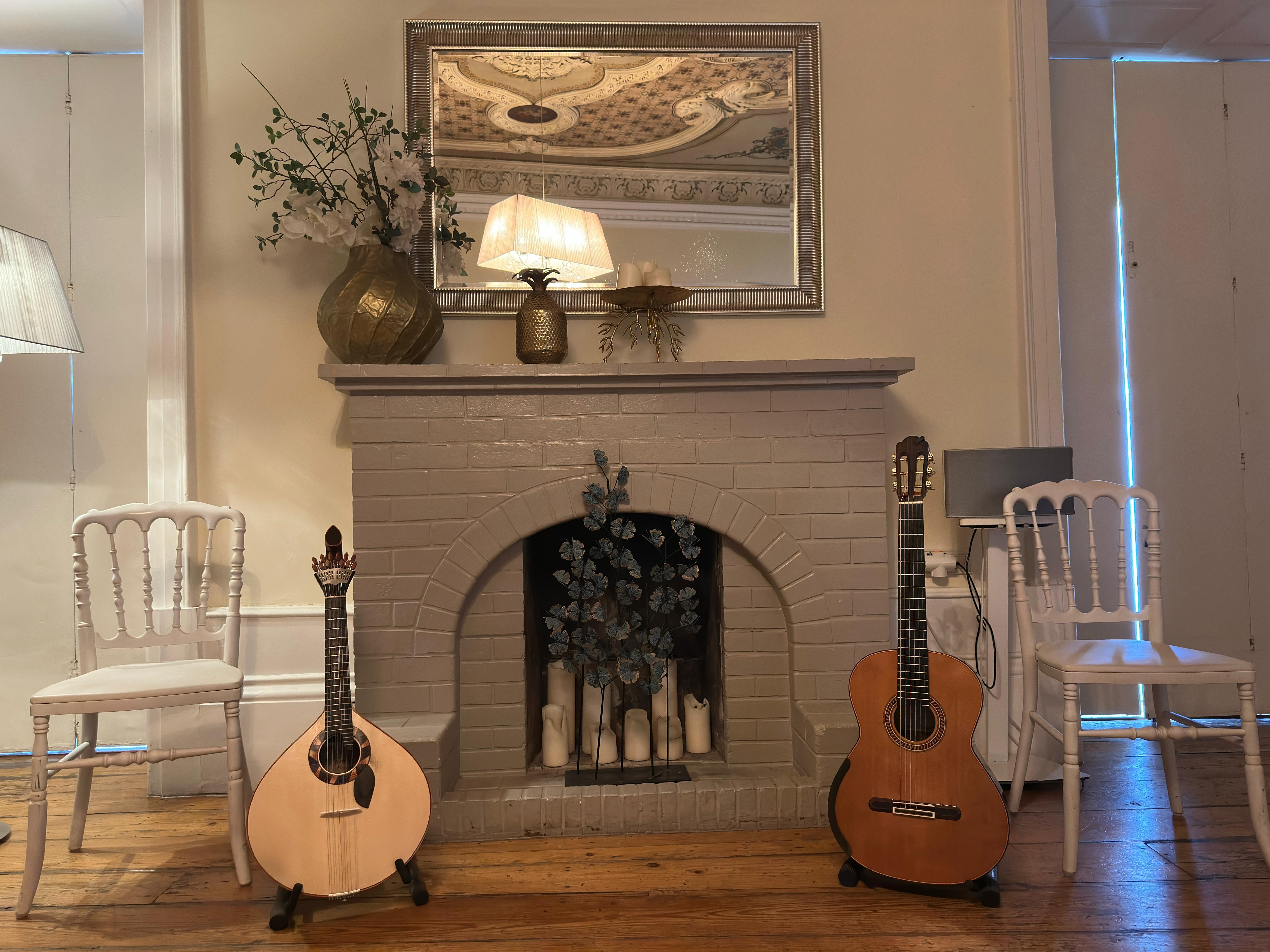 Porto fado show, fado house interior and Portuguese guitar — image 12