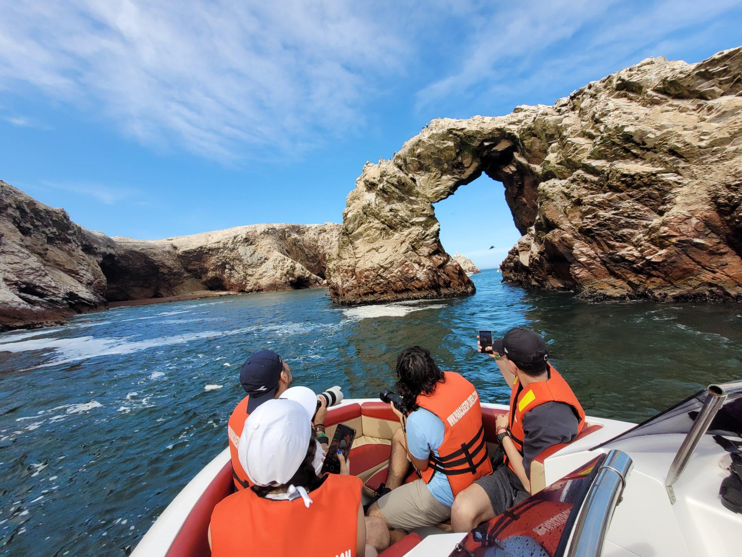 Ica to Paracas: Ballestas Islands & National Reserve Day Tour