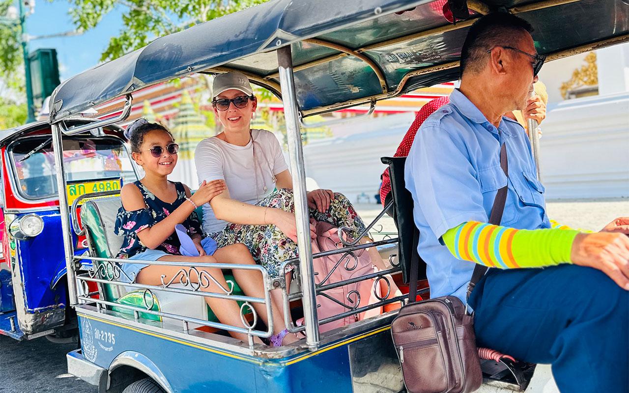 Bangkok Temple, Food & Tuk-Tuk Morning Adventure