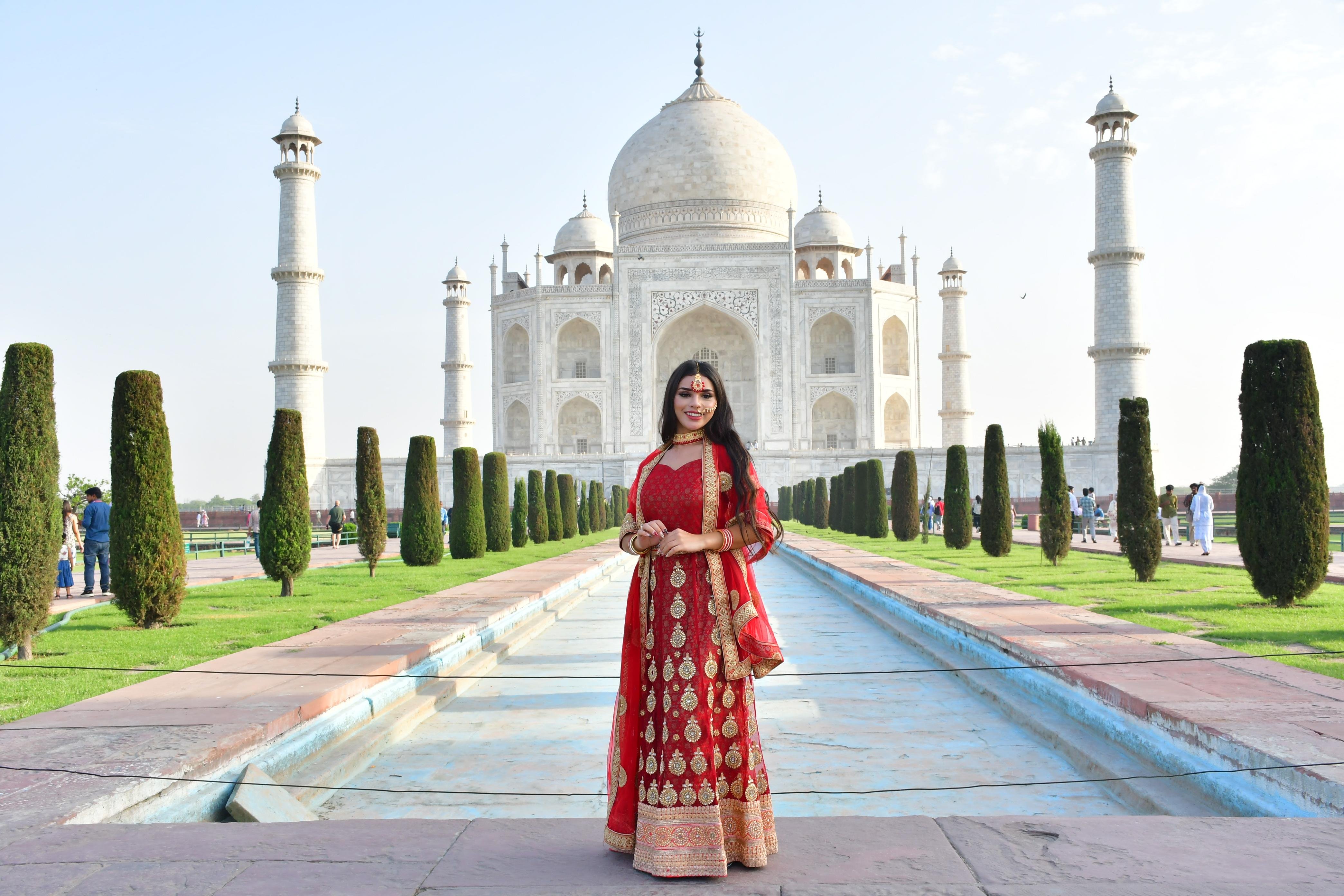 Agra Private Taj Mahal Photoshoot with Entry Ticket