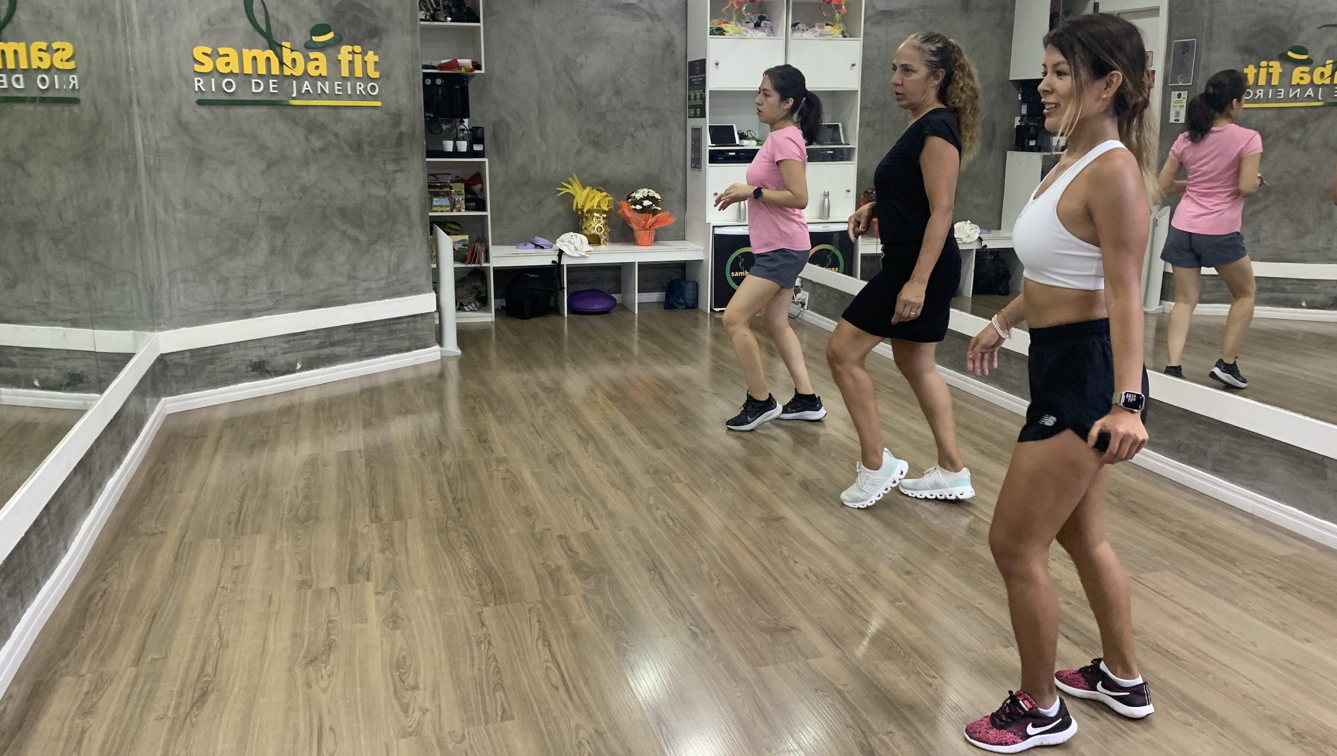Ipanema Beginner Samba Class with a Carnival Queen