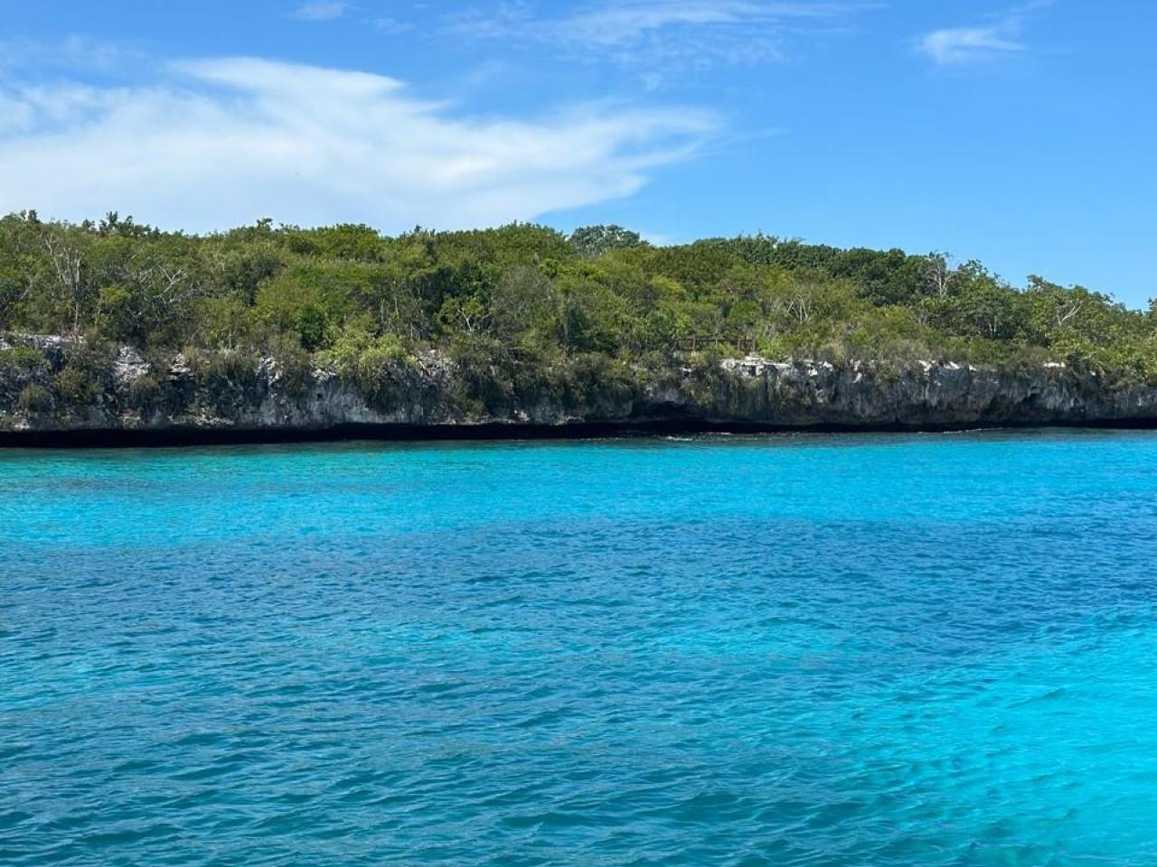 Catalina Island Snorkeling & Chavon River Day Tour from Punta Cana