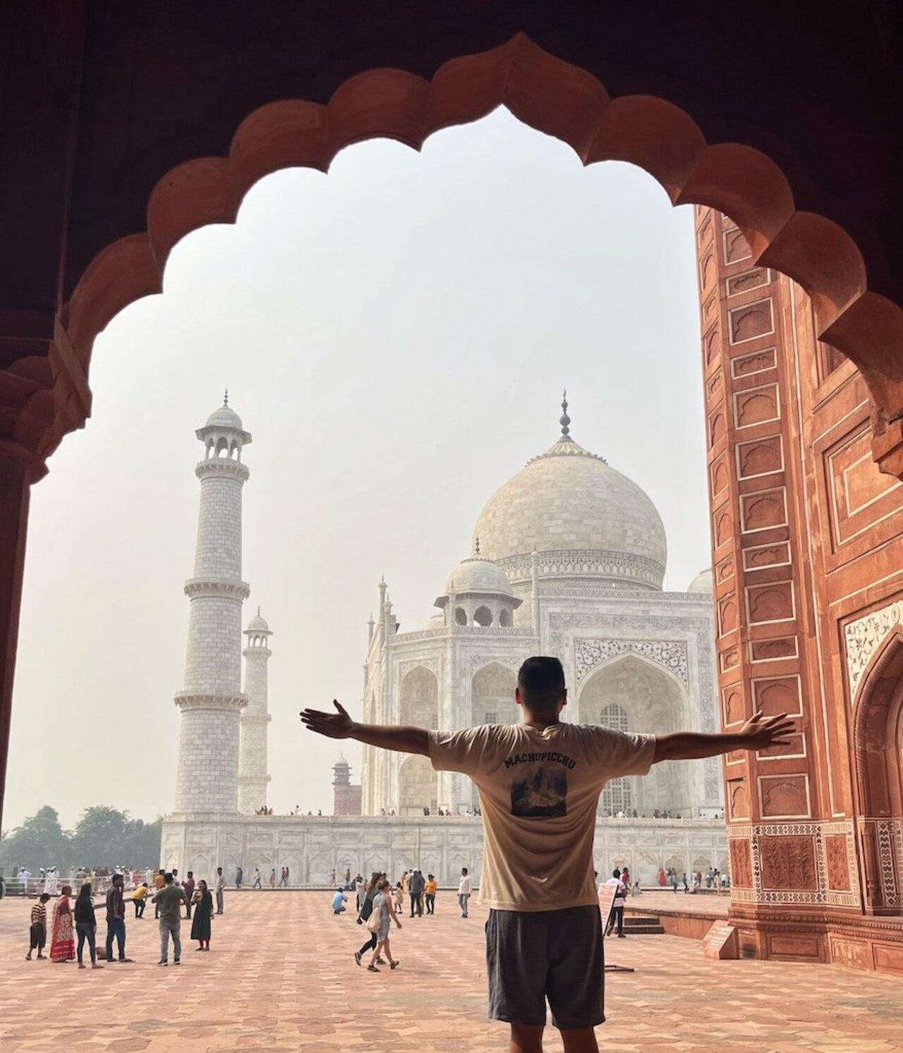 Delhi to Taj Mahal & Agra Fort Day Trip by Express Train with Photographer