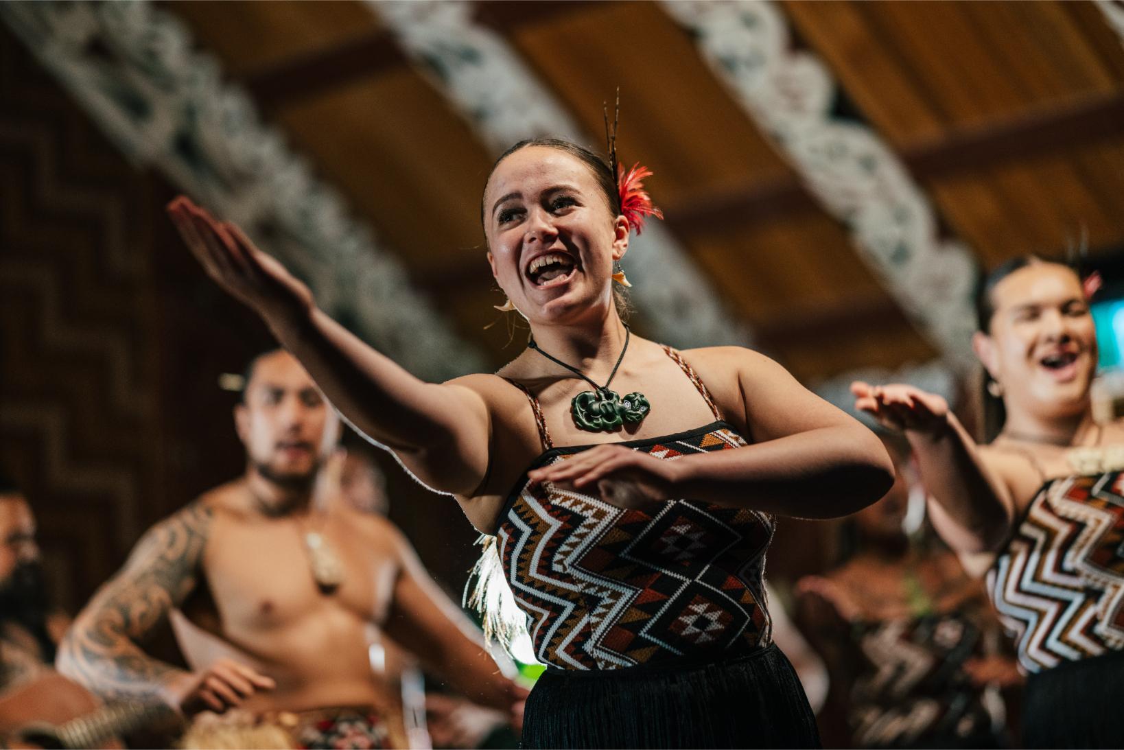 Rotorua Full-Day Tour: Te Puia Geothermal Park, Māori Haka & Thermal Spa