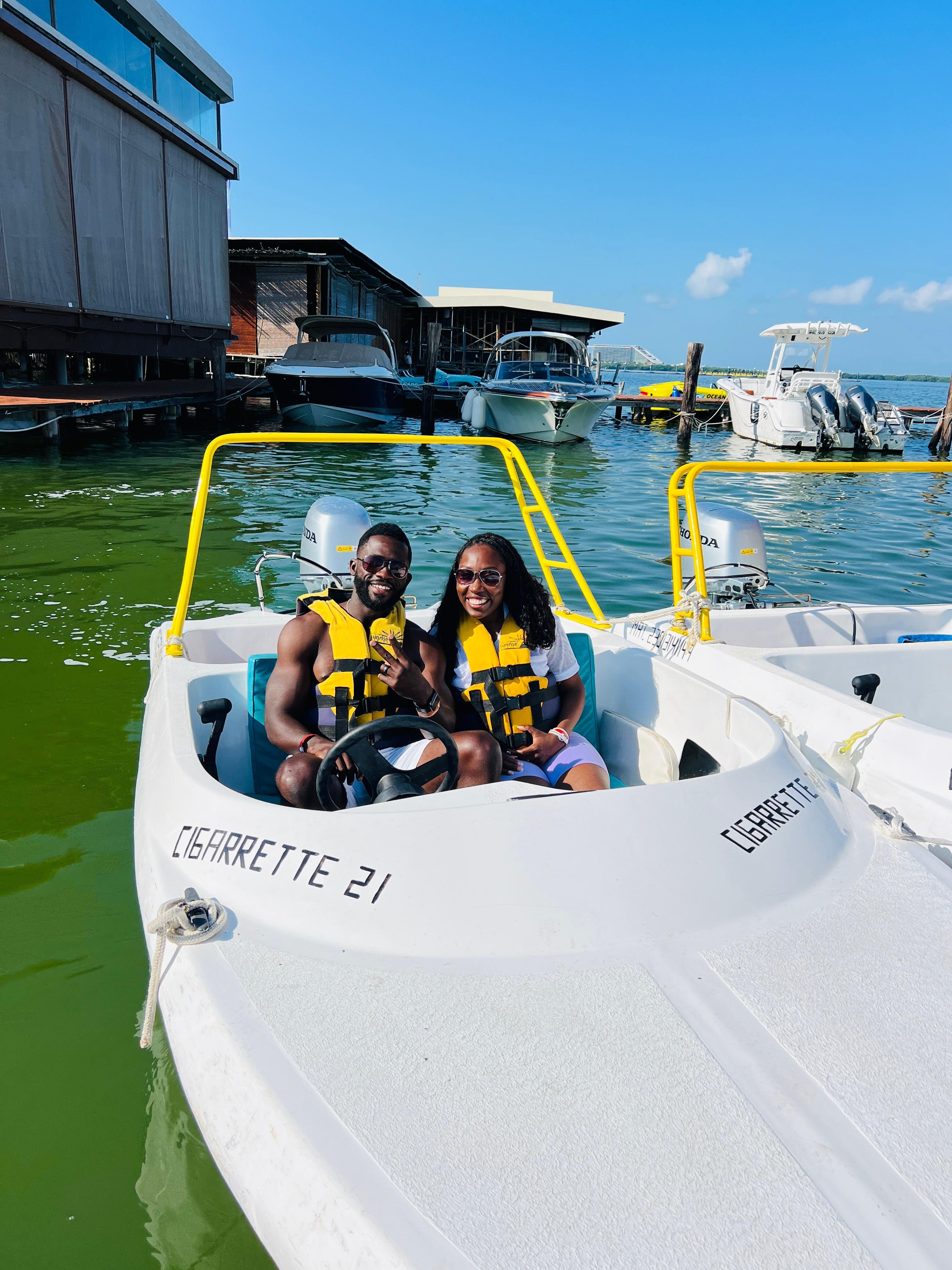 Cancun Multi-Activity Adventure: Speedboat, Snorkeling, Beach & Parasailing