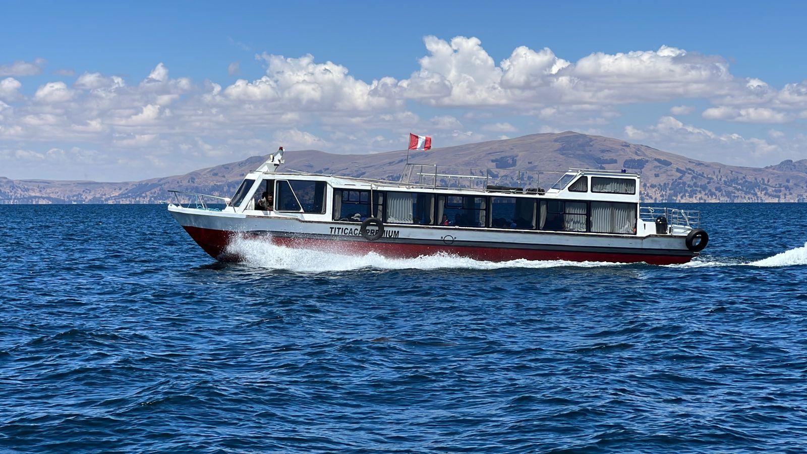 Lake Titicaca: Uros and Taquile Islands Speedboat Expedition