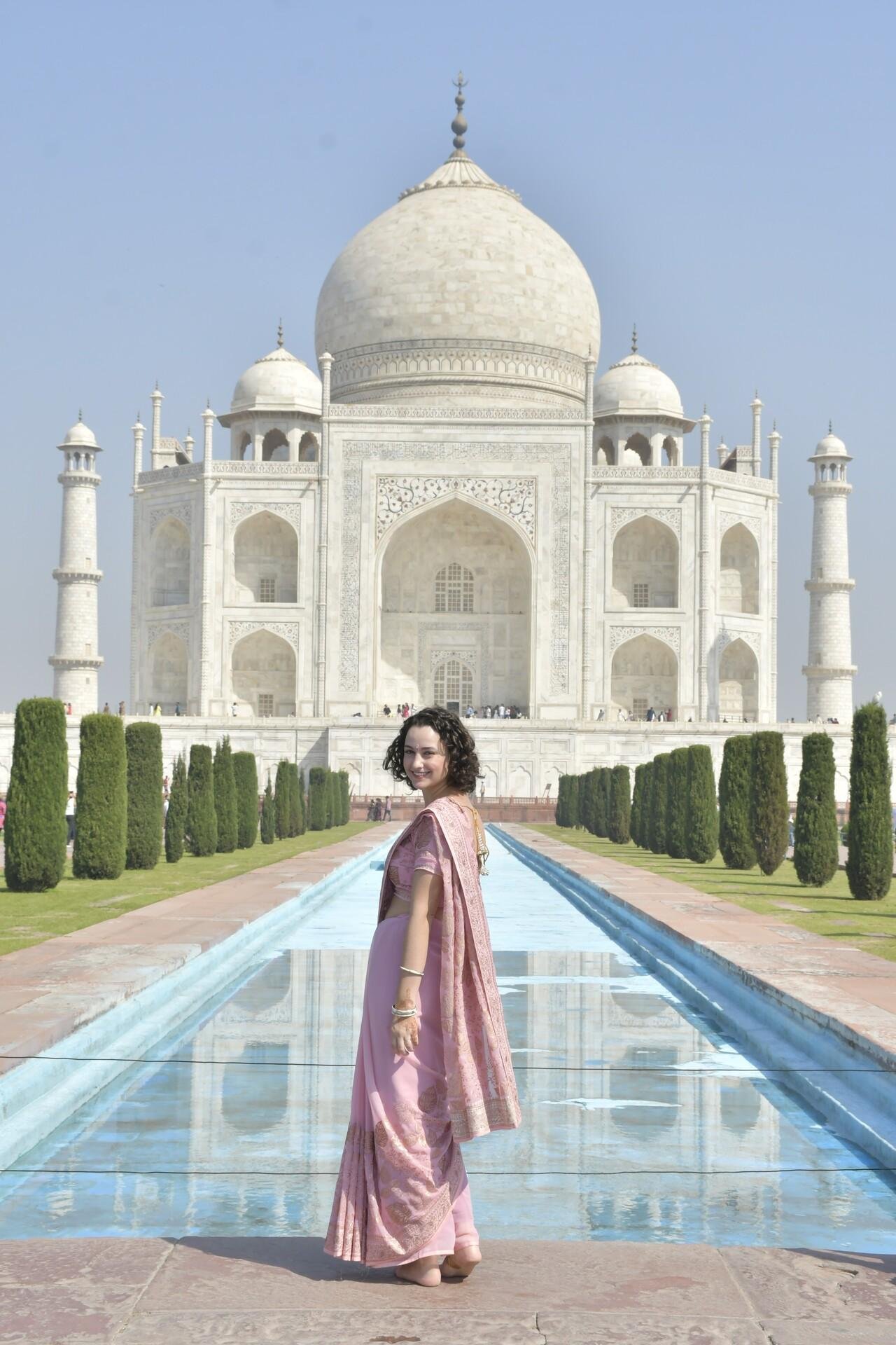 Delhi to Taj Mahal Sunrise Photography Tour with Licensed Guide