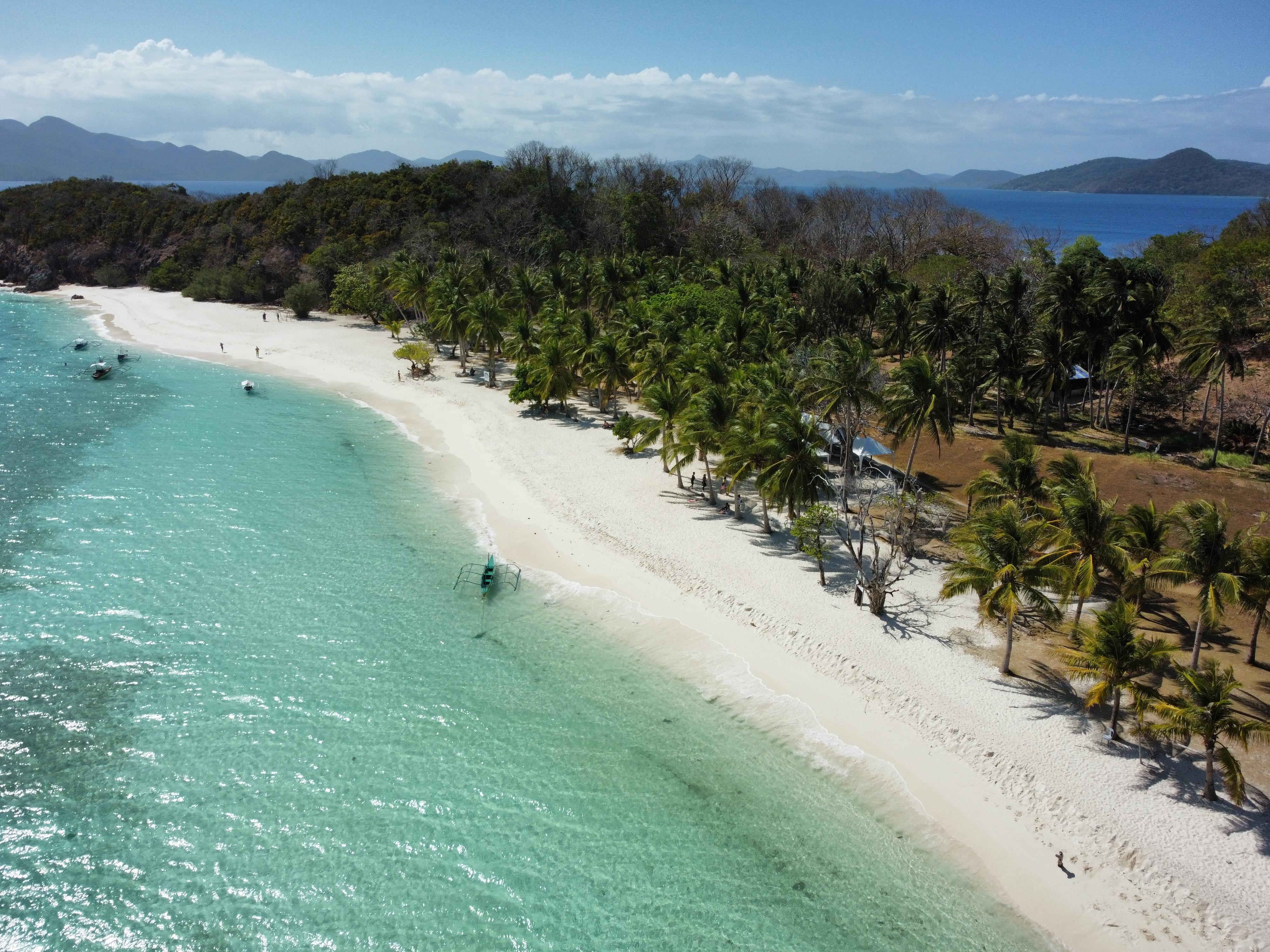 Coron Town: Island Hopping & Pristine Beaches Day Trip with Lunch