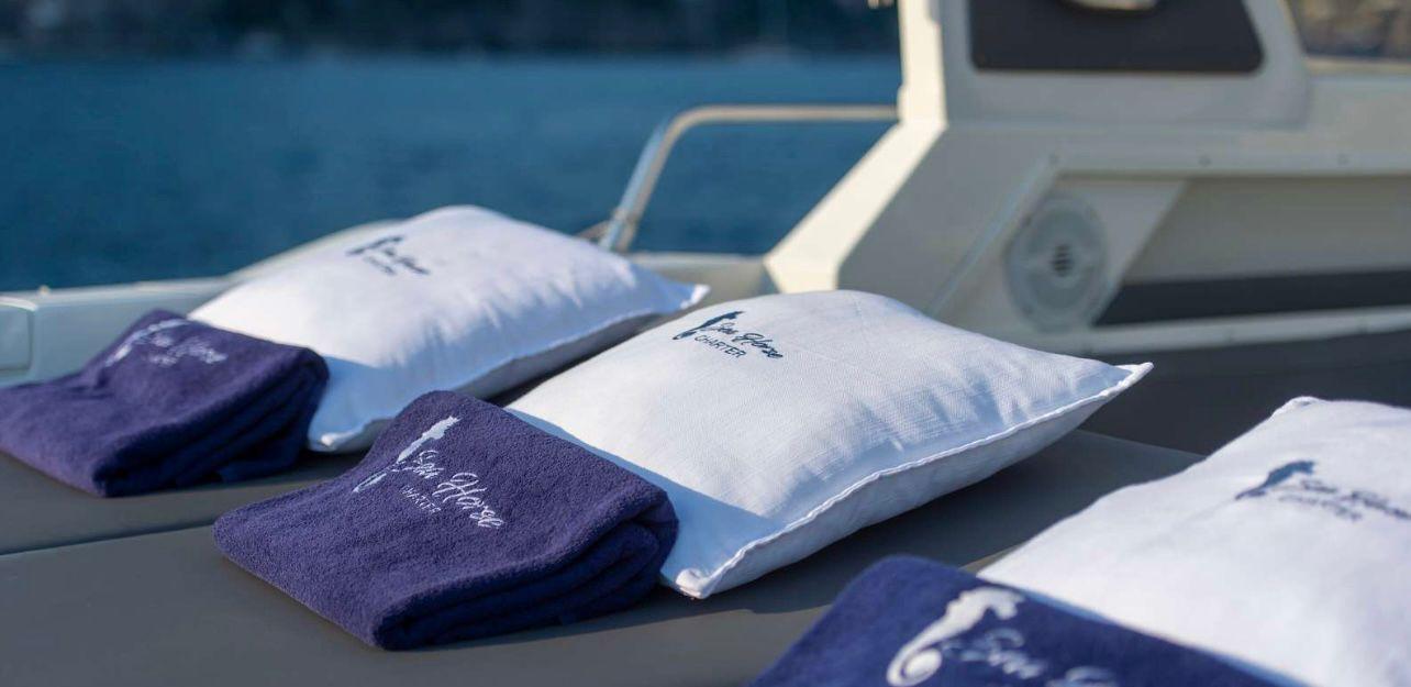 Amalfi Coast Boat Tour: Sea Caves, Snorkeling & Drinks