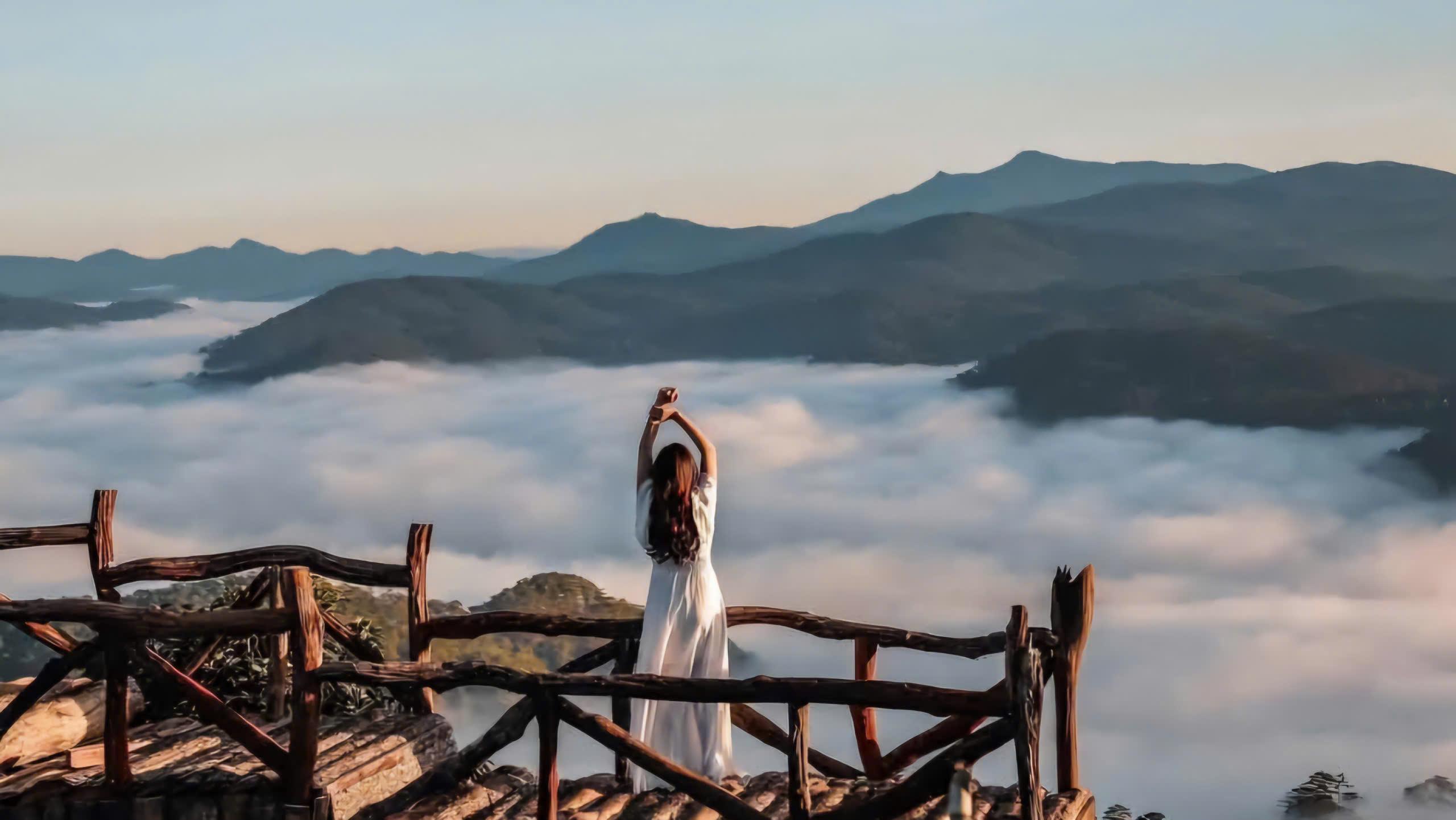 Dawn Cloud Hunting & Cultural Discovery Tour in Da Lat