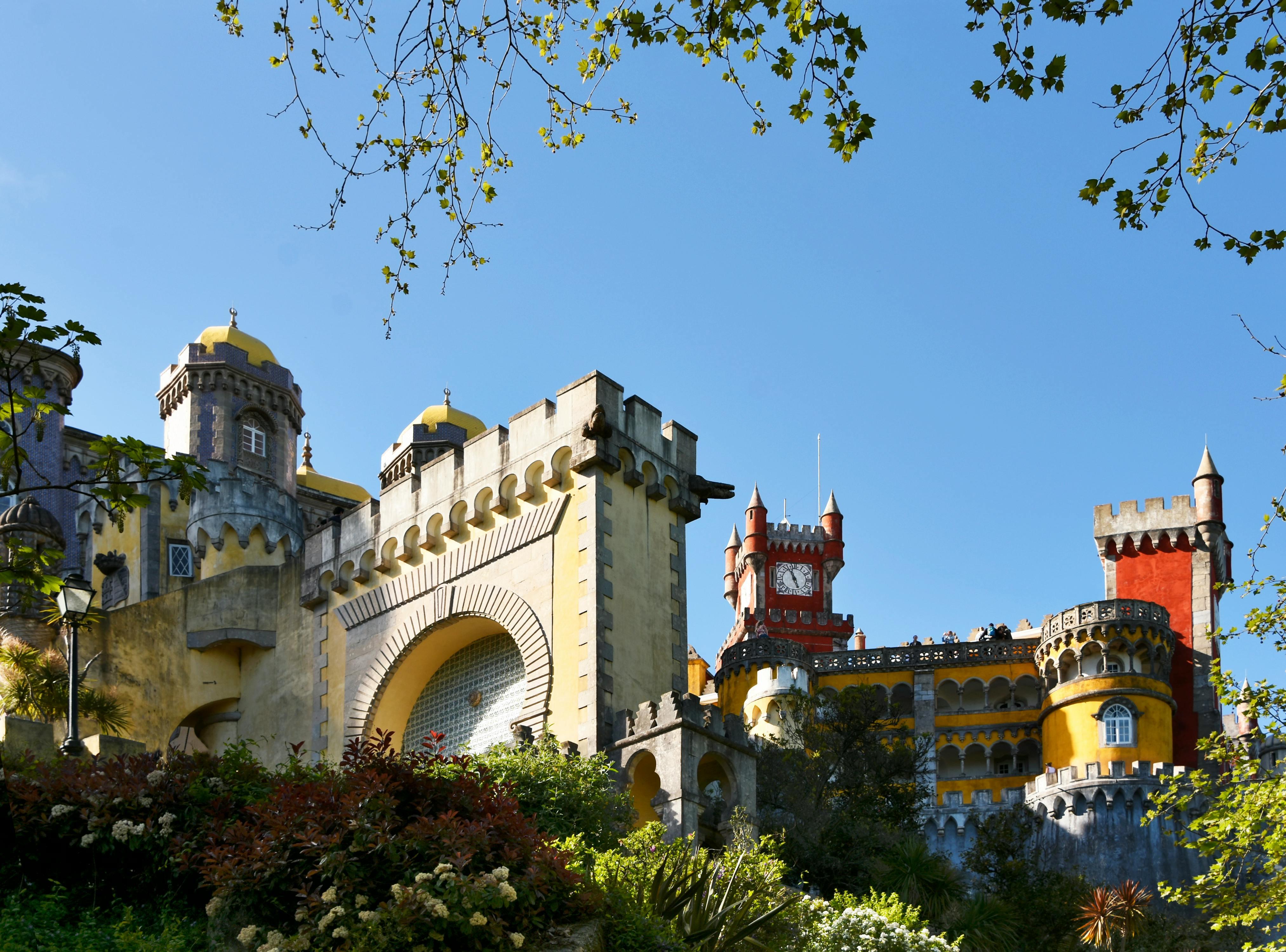 Sintra, Pena Palace, Regaleira, Cabo da Roca & Cascais Day Tour from Lisbon