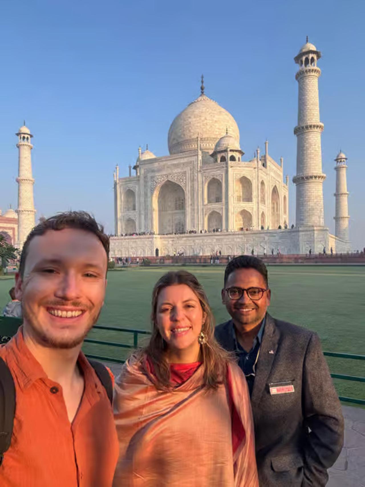 Delhi to Taj Mahal Sunrise Photography Tour with Licensed Guide