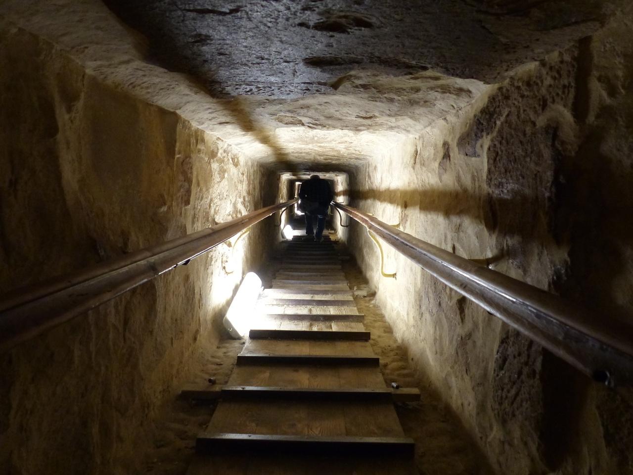 Sharm to Cairo: Giza Pyramids & Grand Museum Day Trip